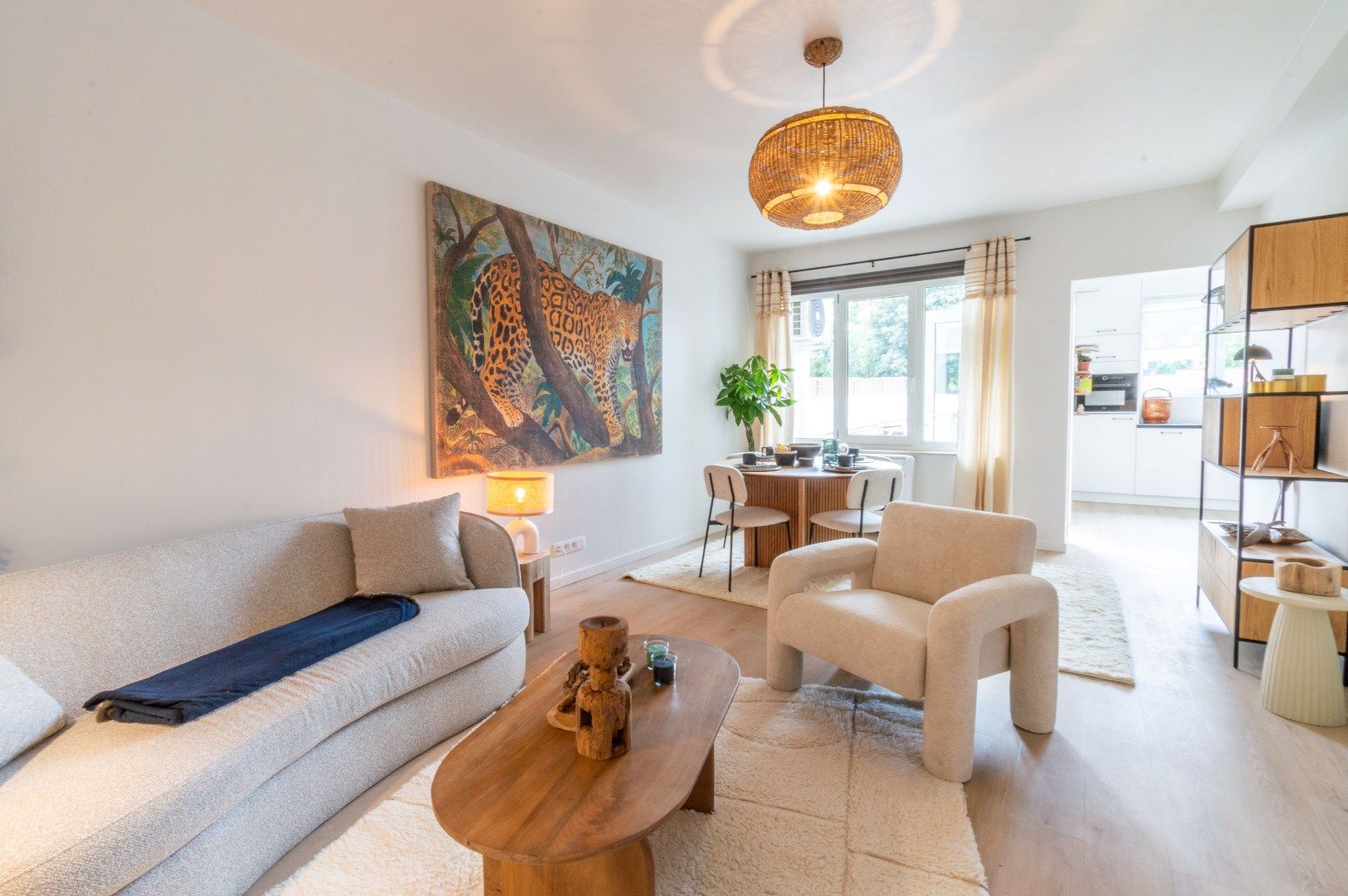 Een volledig vernieuwbouwd appartement met 1 slaapkamer foto {{pictureIndex}}