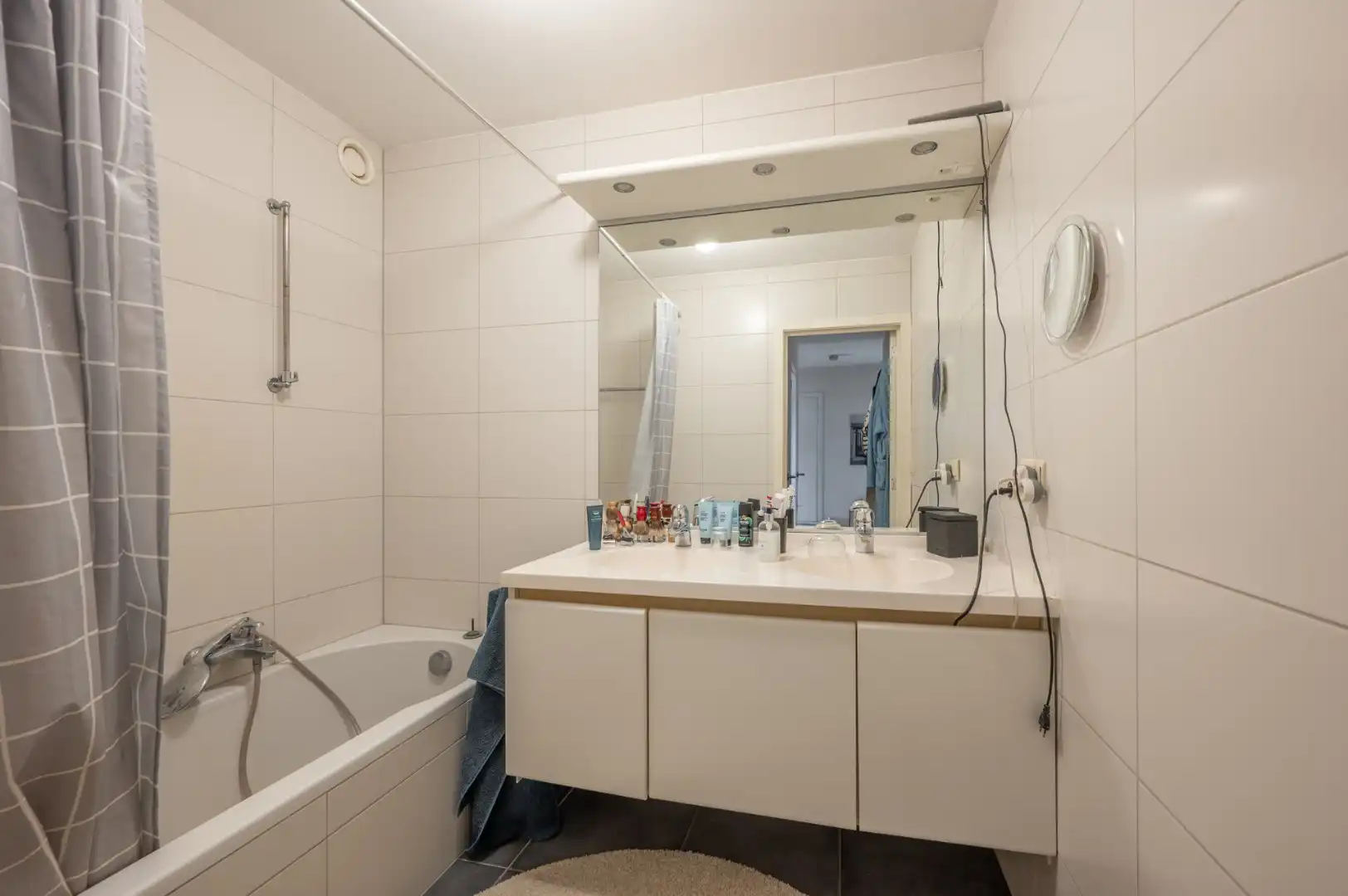 Zonnig appartement met 2 slaapkamers en terras met zicht op de jachthaven foto 7