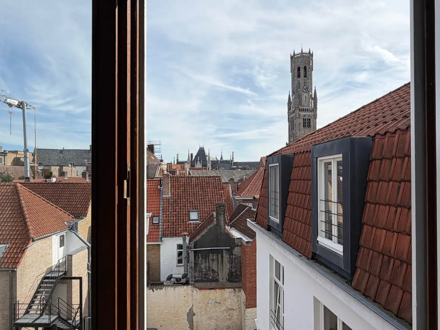 centraal gelegen appartement met prachtig zicht op de Halletoren foto 14