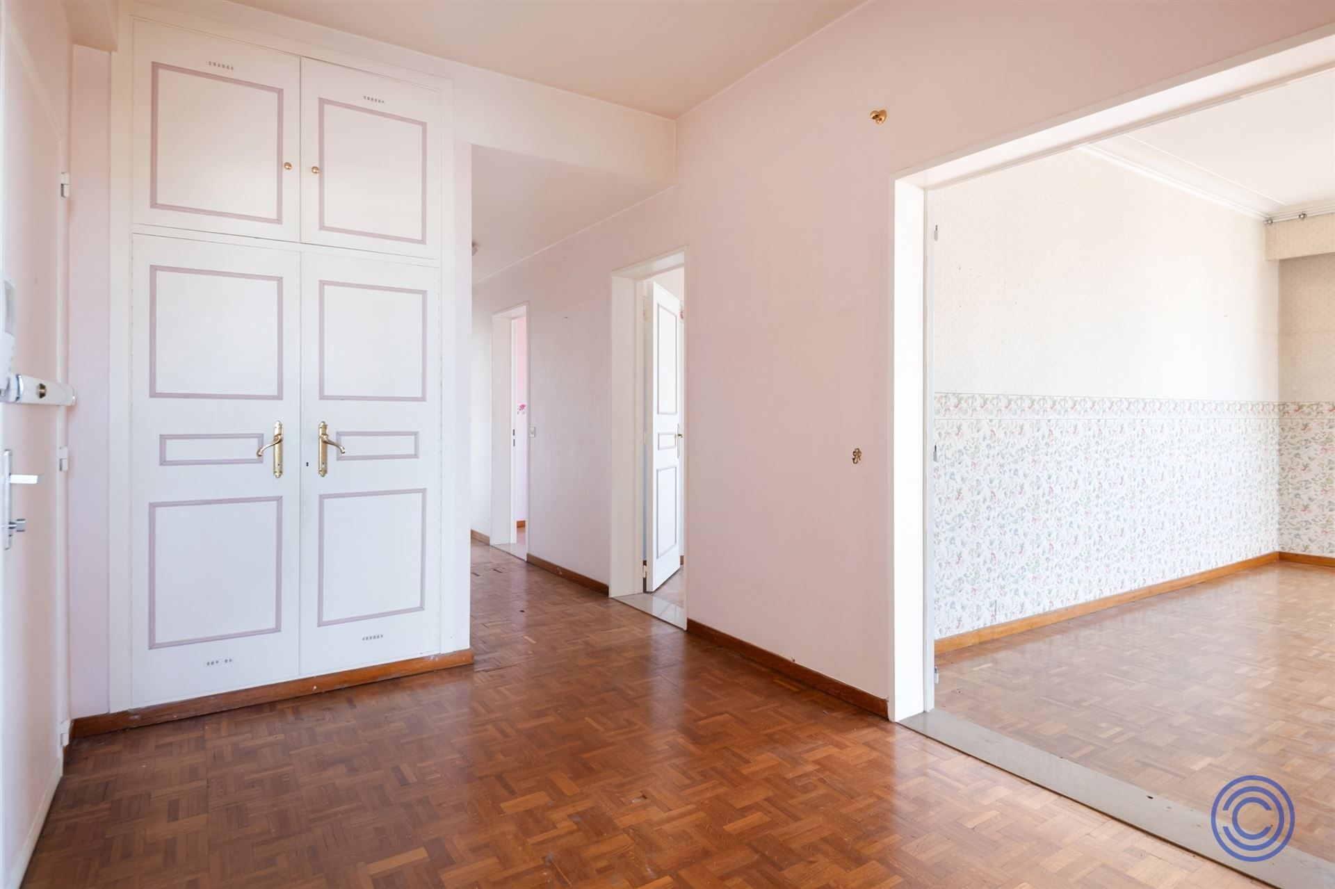 Ruim 3-slpk appartement ca. 138m² + 2 terrassen met prachtig uitzicht foto 15