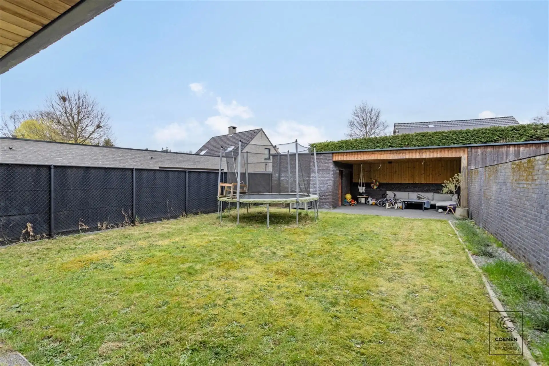 Prachtig en verder af te werken HOB op rustige locatie! foto 34