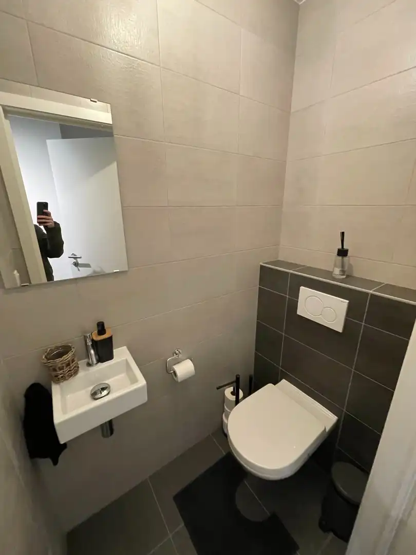 Zeer energiezuinig gelijkvloers appartement met 1 slaapkamer en terras Beverst/Bilzen. foto 4