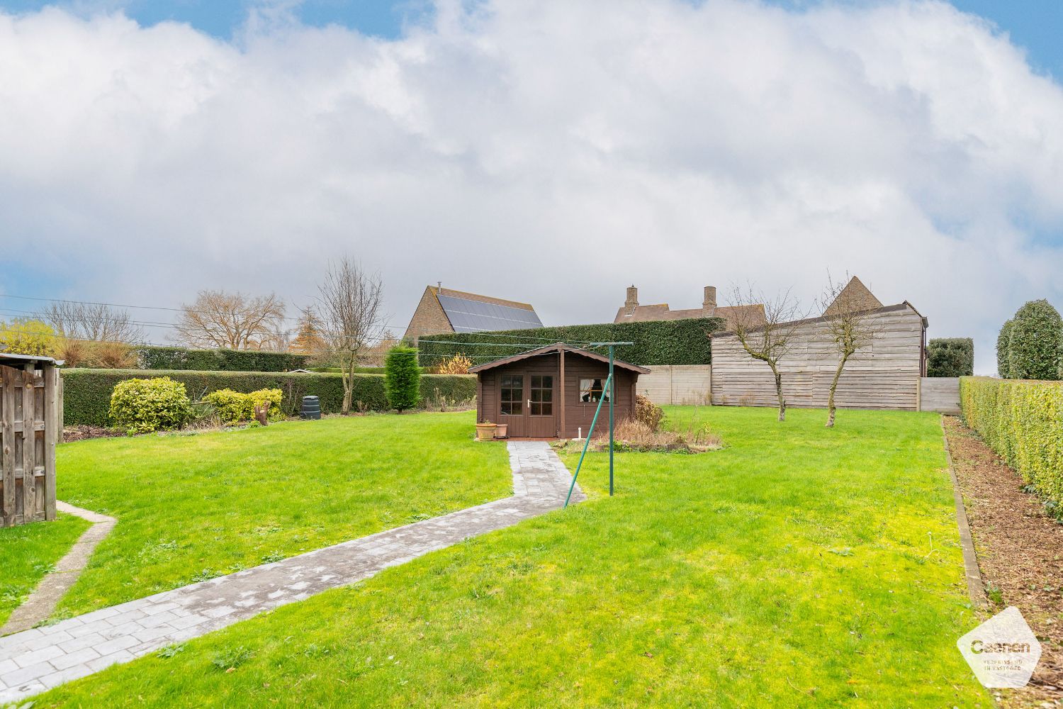 Charmante villa met tal van mogelijkheden en prachtige zongerichte tuin foto 26