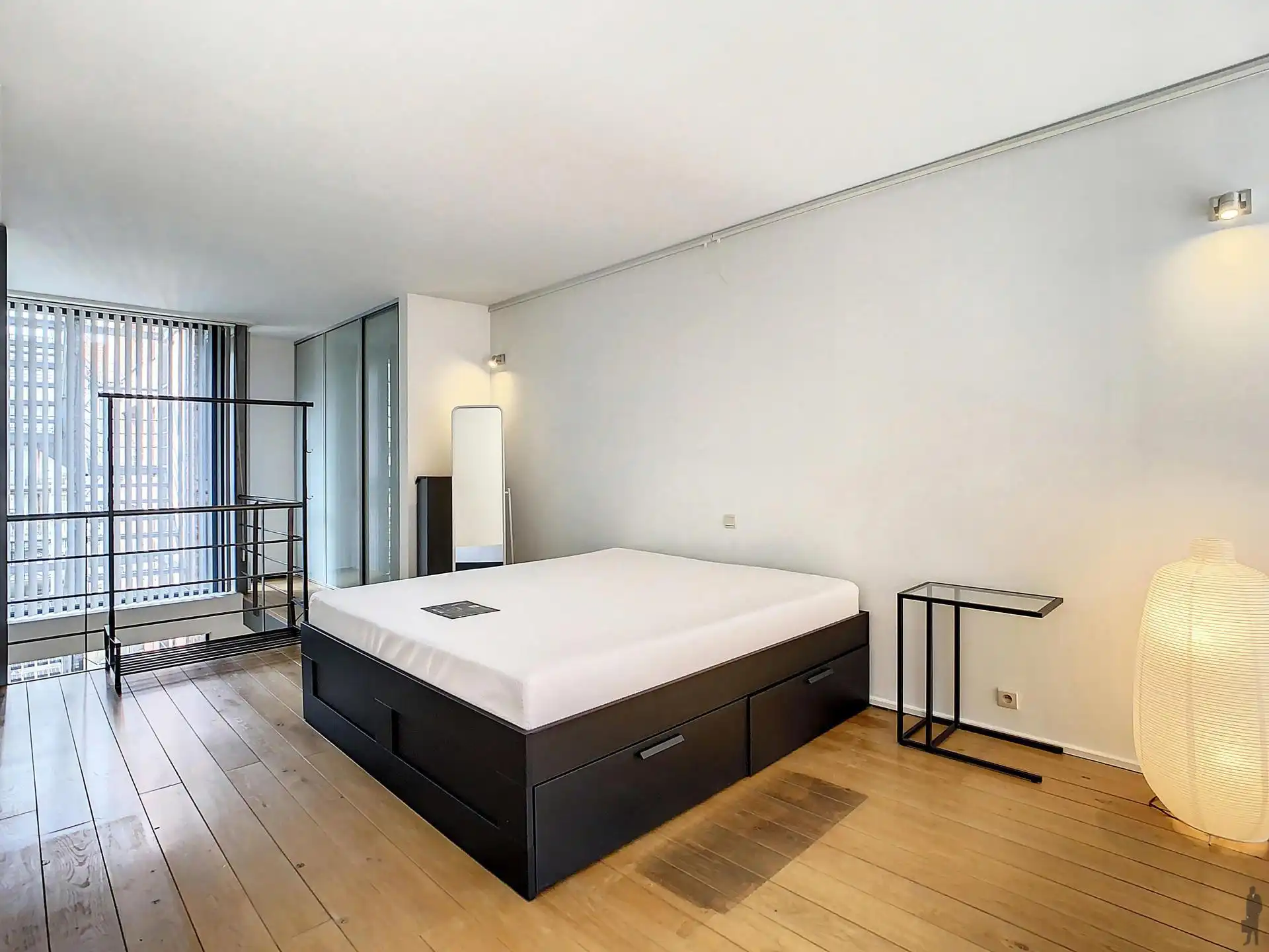 Modern, gemeubeld duplex- appartement met 1 slaapkamer en terras nabij het Eilandje!  foto 11