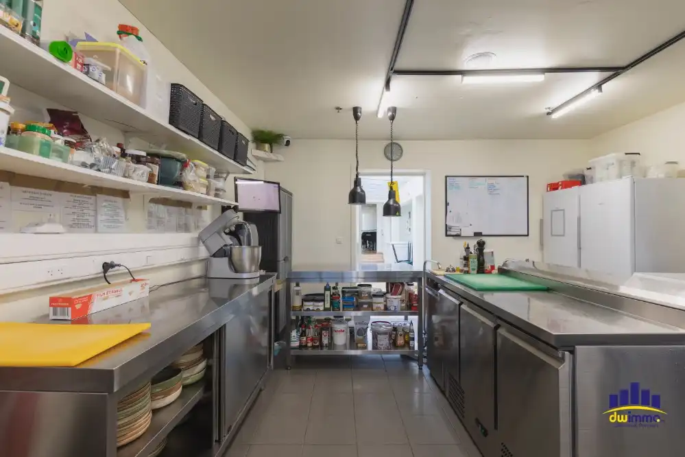 Prachtige, volledig vernieuwde ontbijt- en brunchzaak op een toplocatie in het hart van Oudenaarde. foto 16