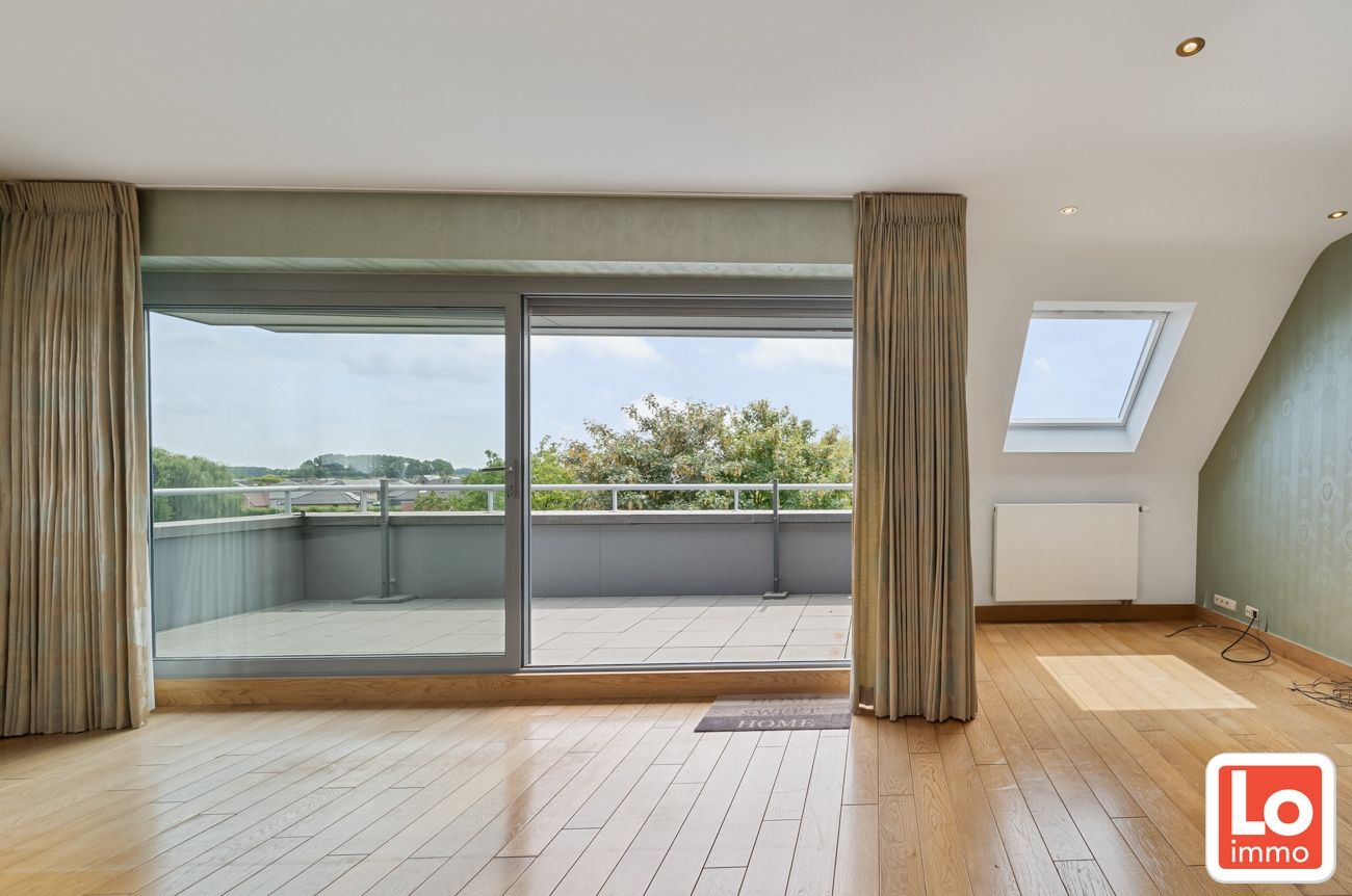 Mooi dakappartement met 3 slaapkamers, 2 badkamers, 2 terrassen (18m² & 5m²) en garagebox foto 8