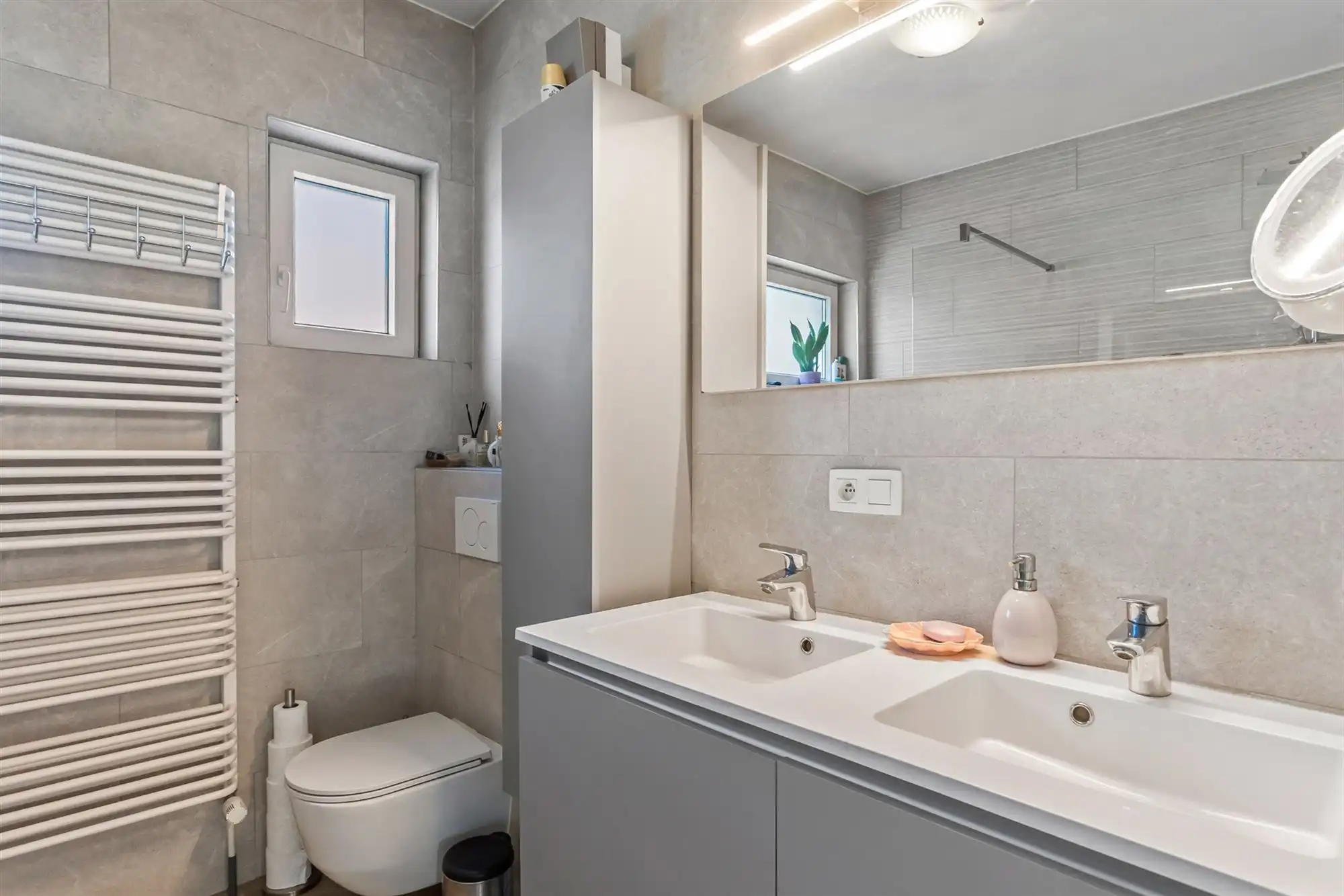 VOLLEDIG GERENOVEERDE, PERFECT INSTAPKLARE WONING OP MOOI PERCEEL! foto 12