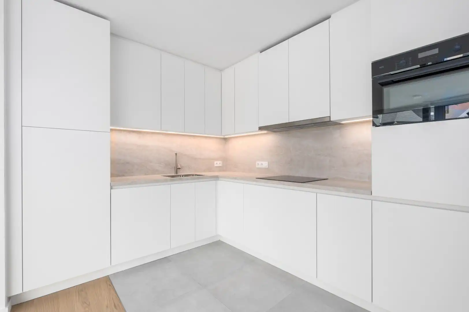PRACHTIG NIEUWBOUWAPPARTEMENT OP 200 METER VAN DE ZEEDIJK foto 2
