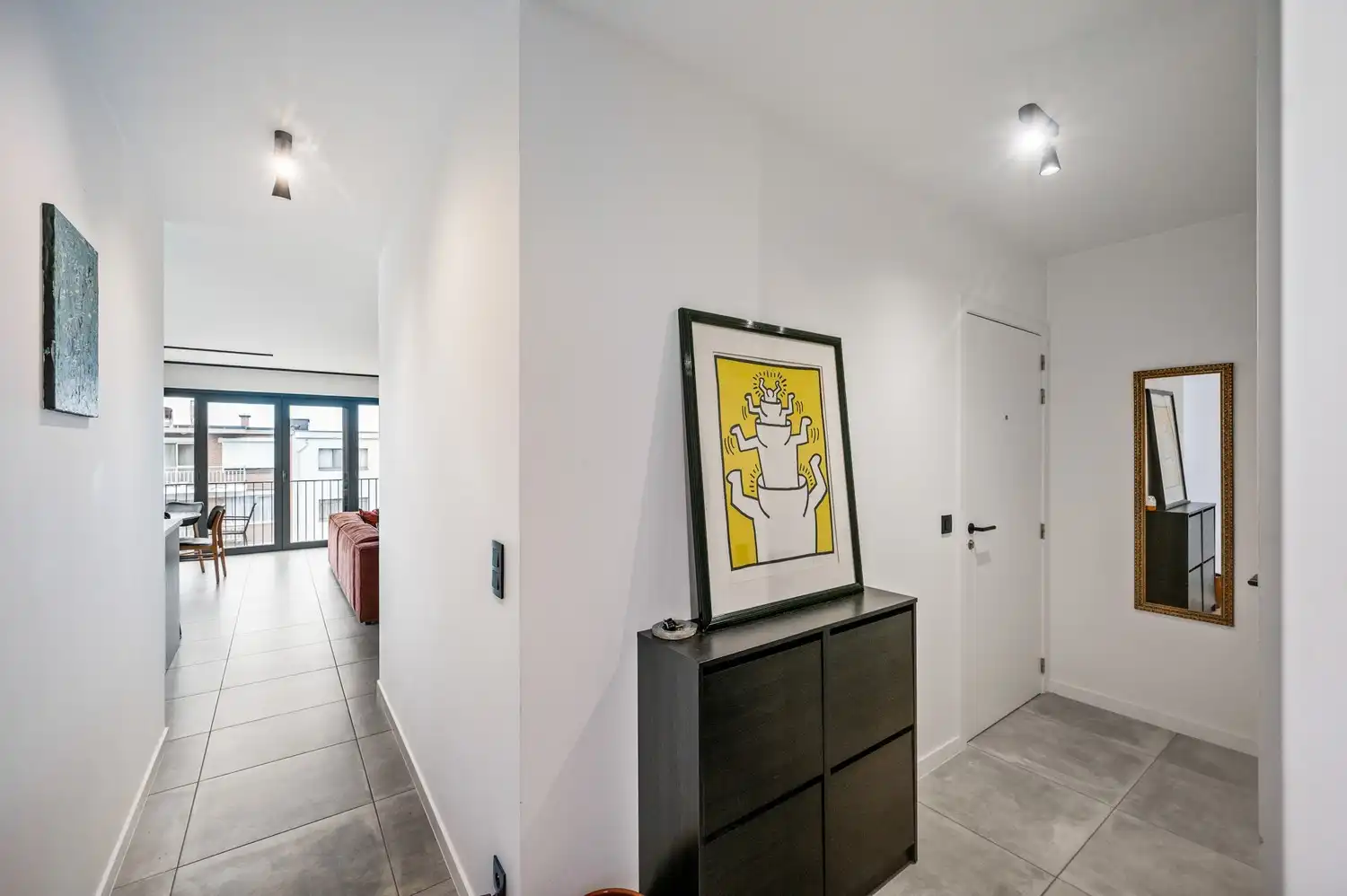 Recent 2-slaapkamerappartement met terras op rustige ligging in Borsbeek. foto 7