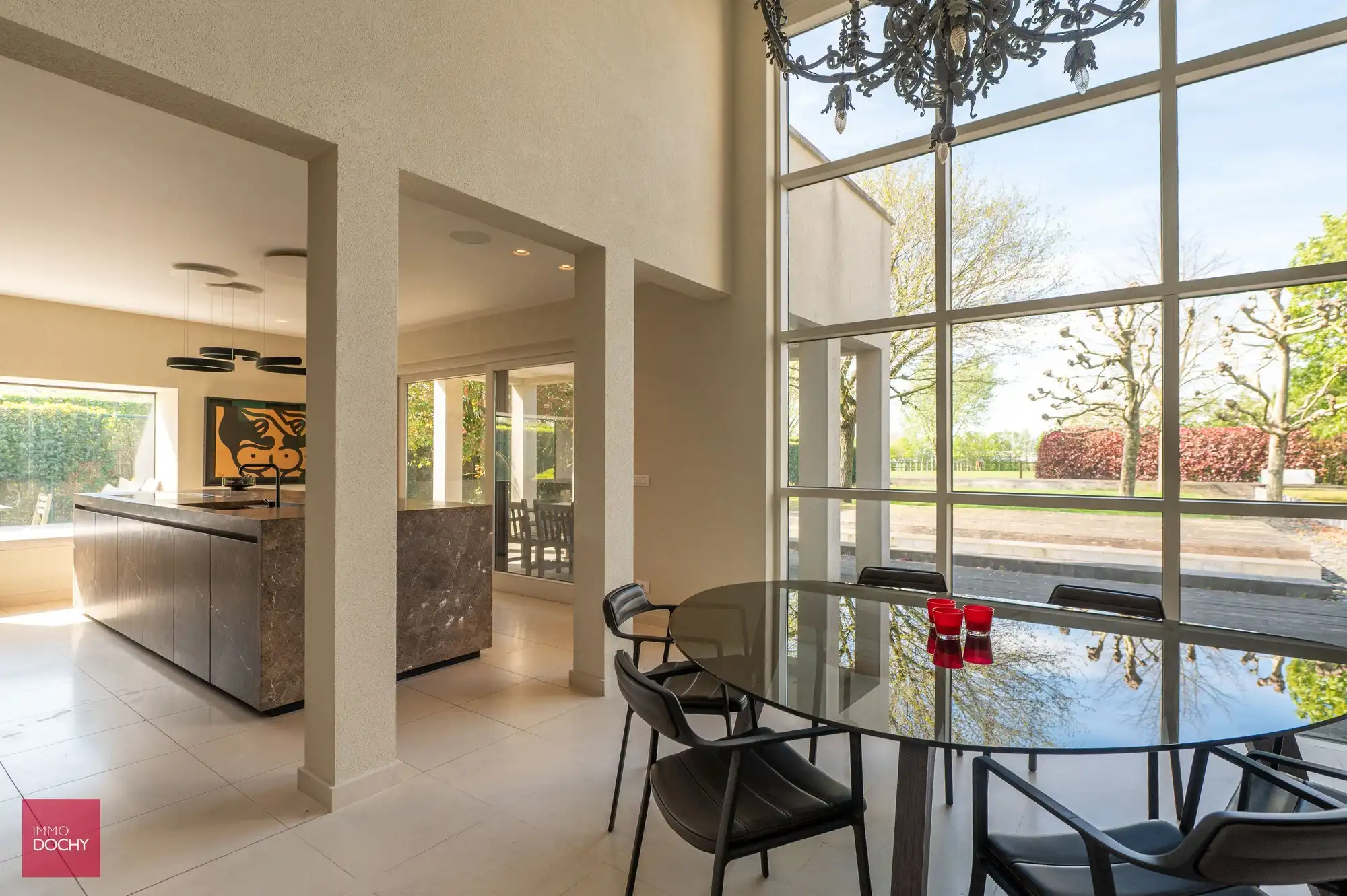 Rustig gelegen vernieuwde villa foto 12