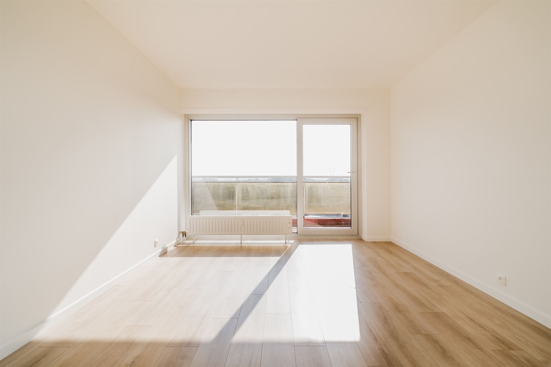 Gerenoveerd app met 3 slpks en garage (+ € 18.000) foto 12