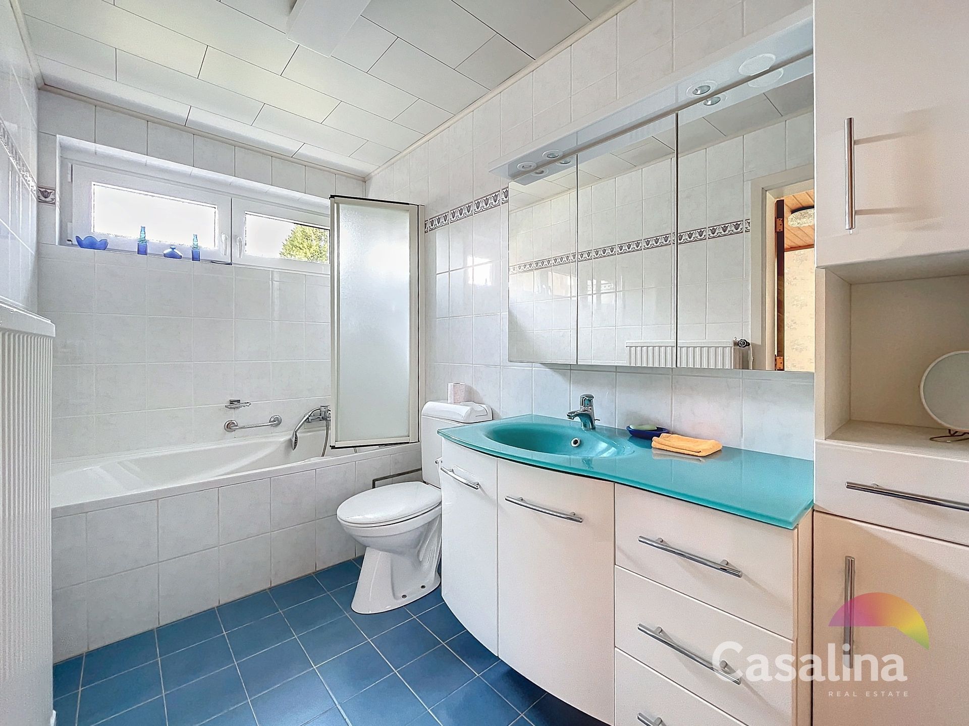 Charmante bungalow met potentieel op toplocatie!  foto 18