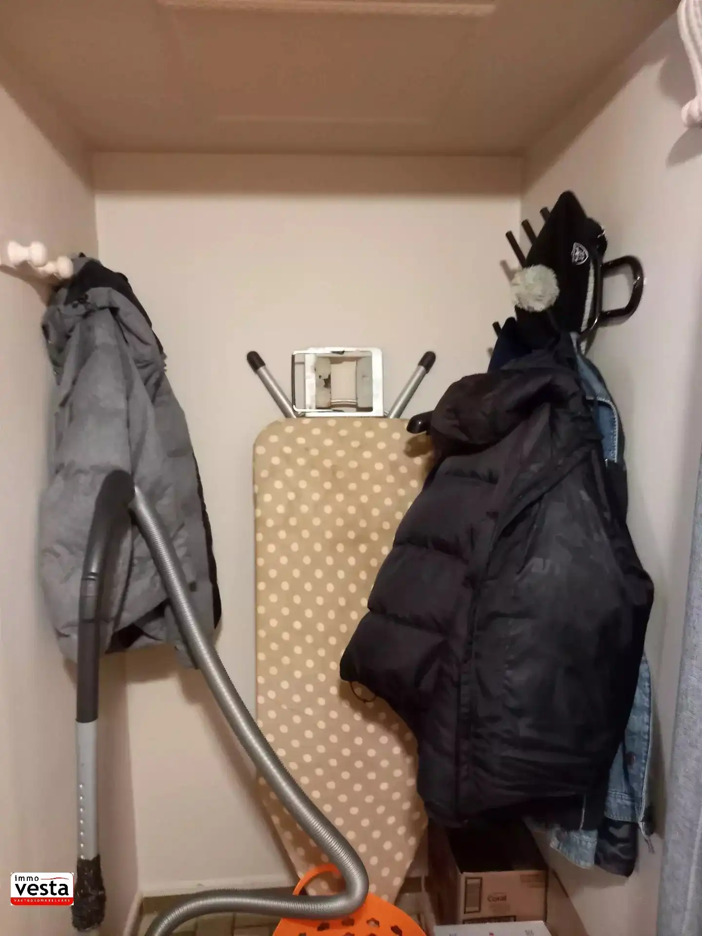 Appartement met 2 slaapkamers in centrum Sint-Truiden foto 8