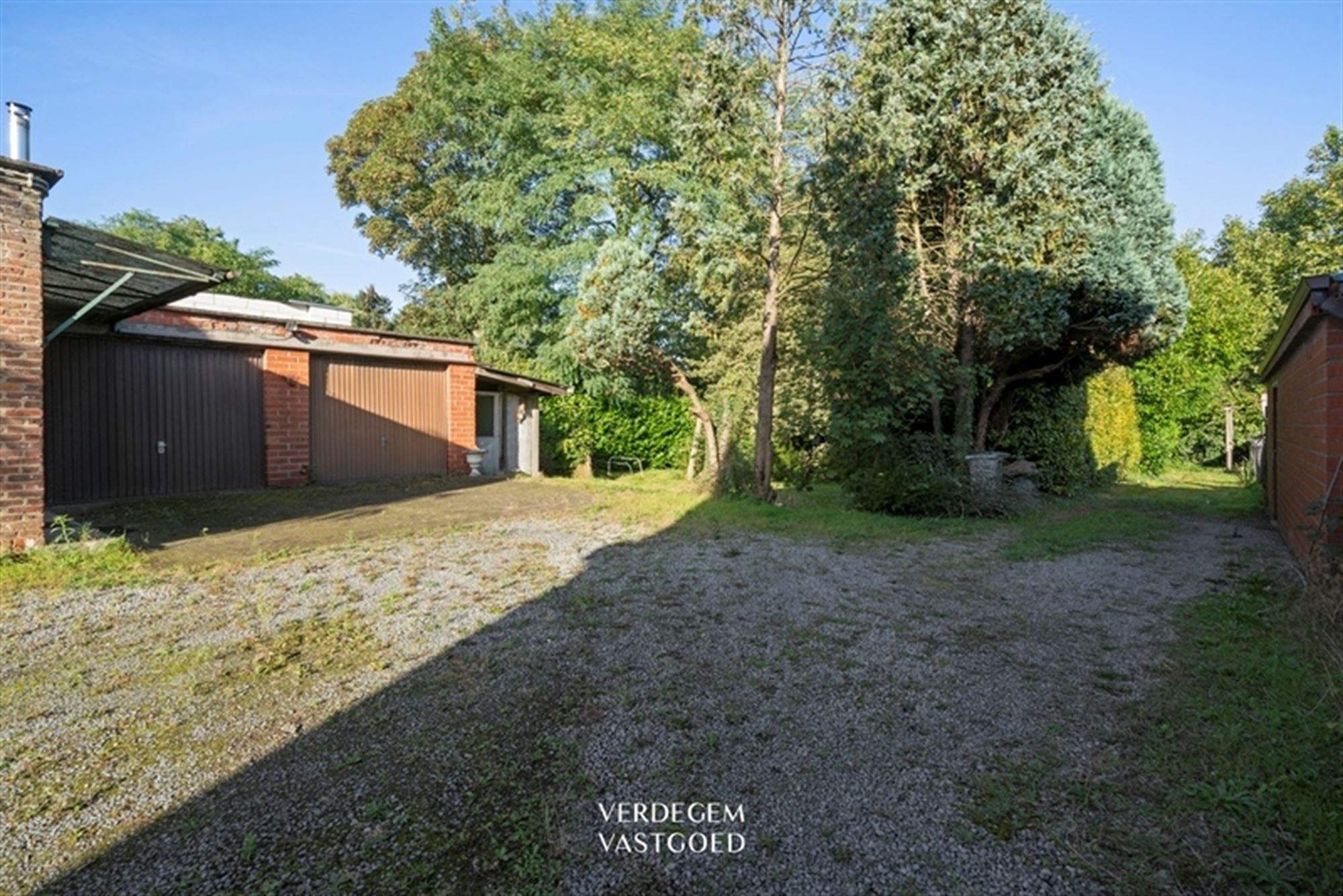 Verrassend leuke woning met grote tuin foto 18