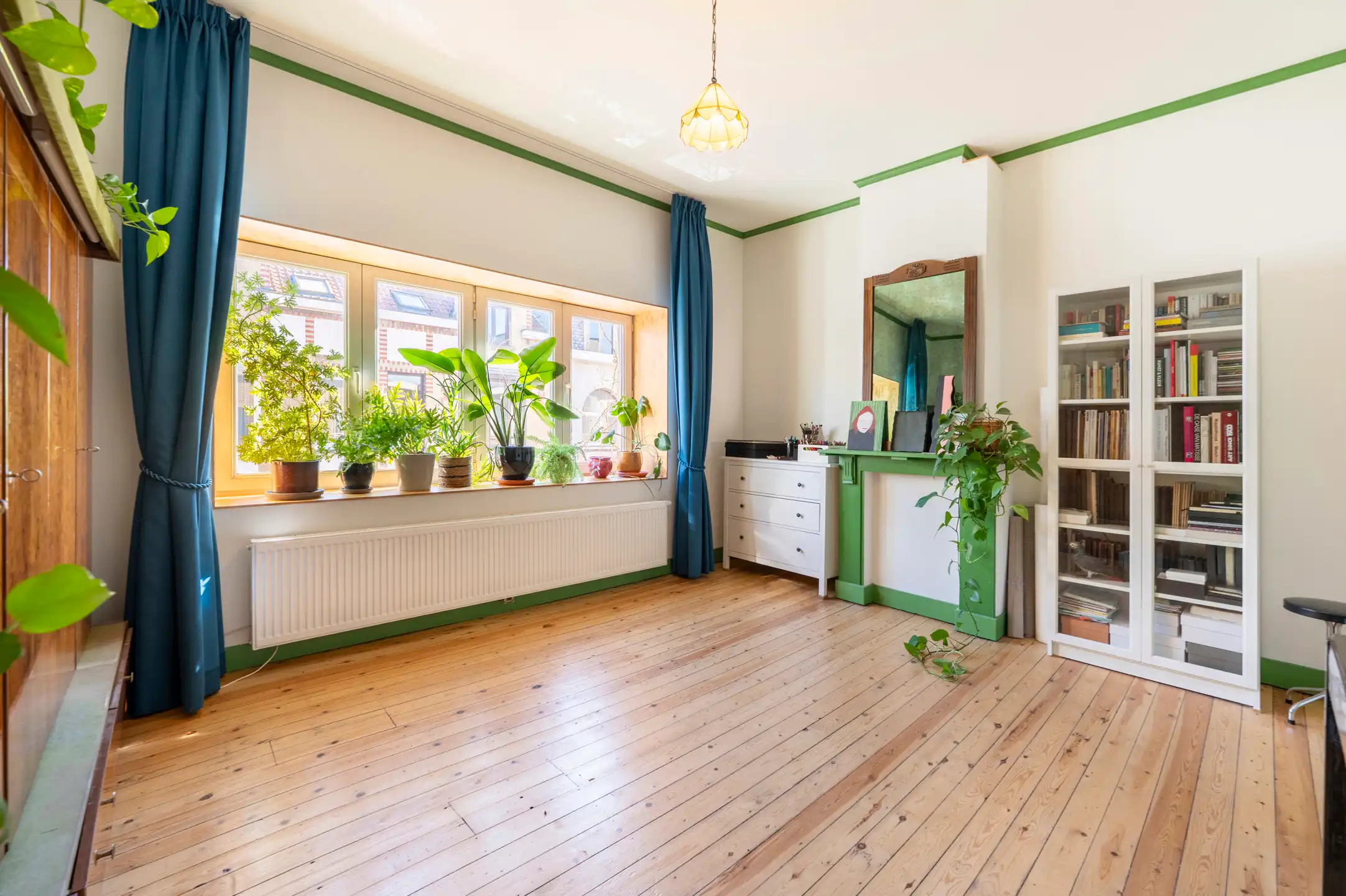 ANTWERPEN-Gerenoveerde karaktervolle woning met tuin! foto 17