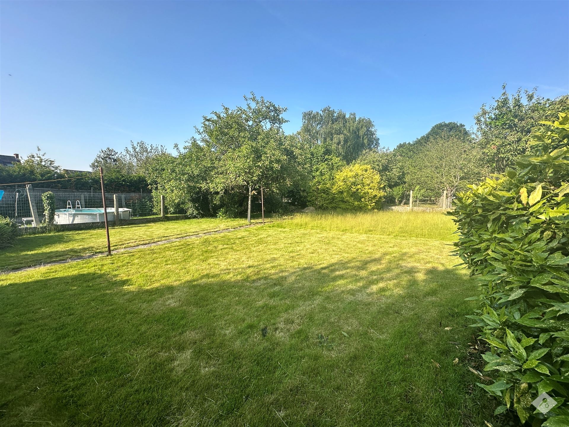 Charmante op te frissen woning met veel potentieel foto 19