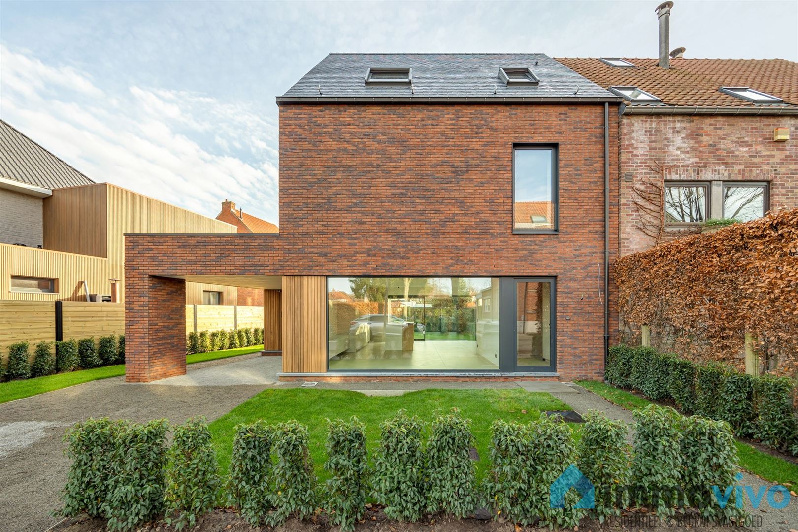 Prachtige nieuwbouw HOB met 4 slpk's en 2 badkamers foto {{pictureIndex}}