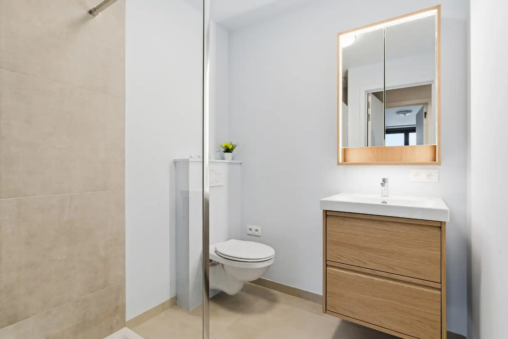 Woning met 4 kamers, 2 badkamers en 2 garages foto 13