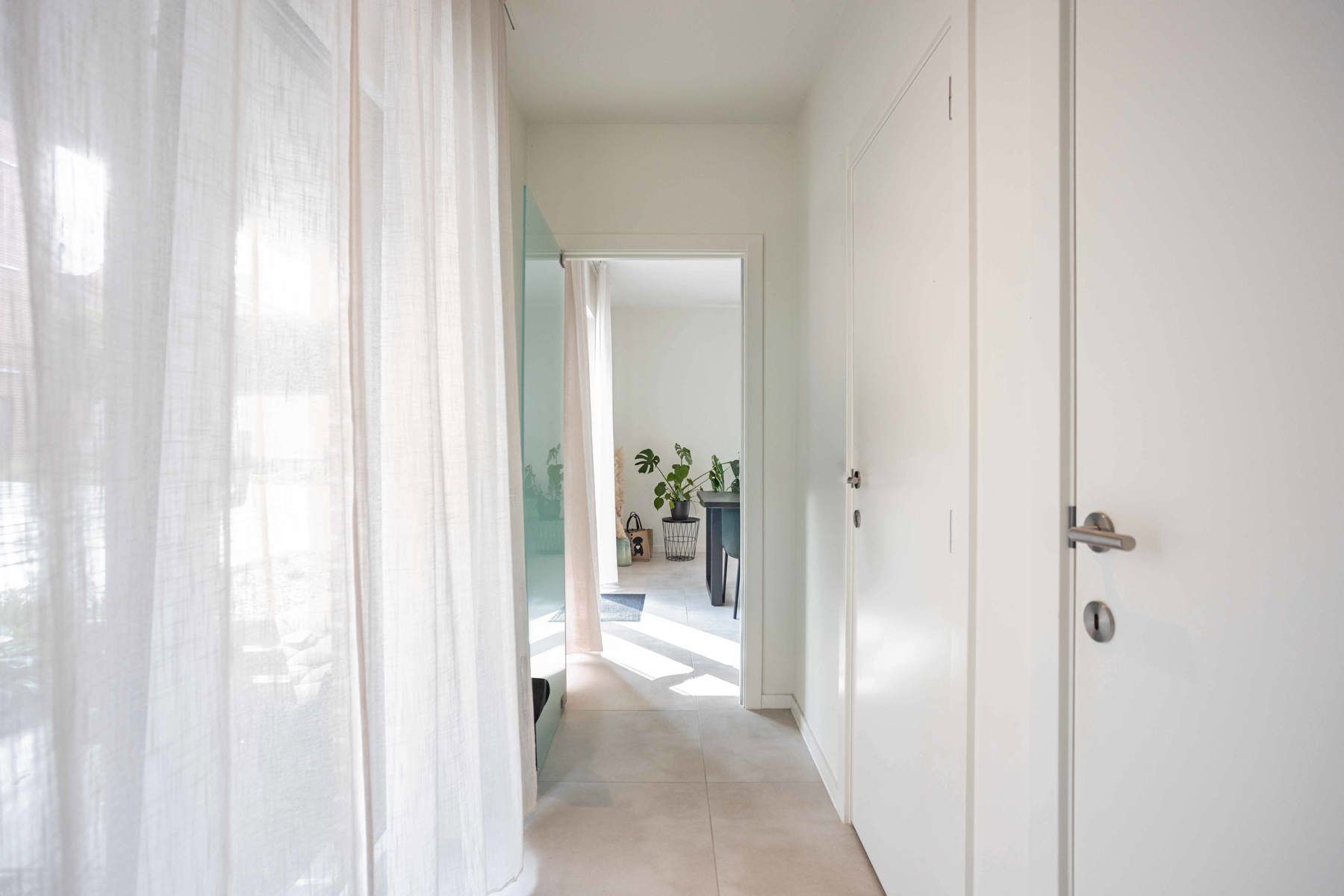 Stijlvol Gelijkvloers Appartement te koop in hartje Aalst foto 4