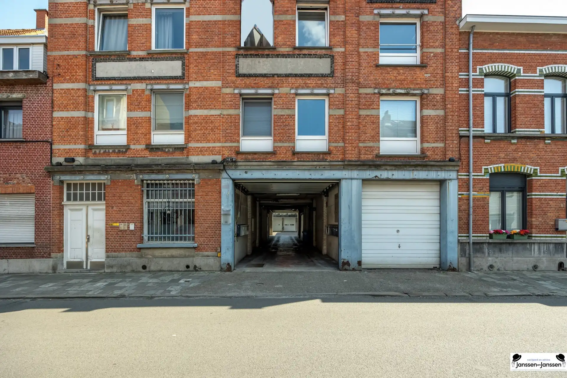 Ruim appartement in voormalige suikerfabriek Merksem foto 25