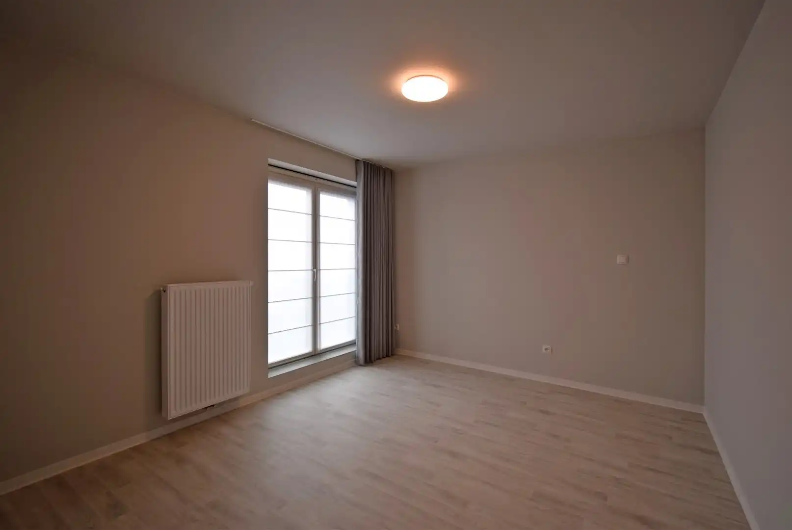 RUSTIG GELEGEN WONING VLAKBIJ GROENZONE  foto 6