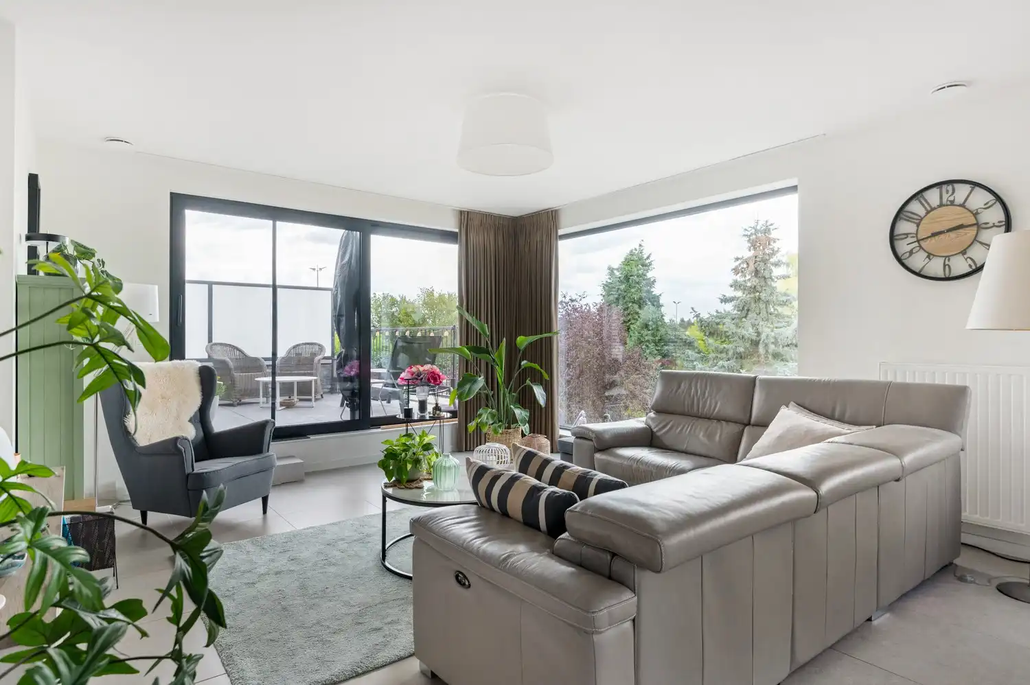 Dakappartement met 4 slaapkamers en 2 terrassen! foto 6