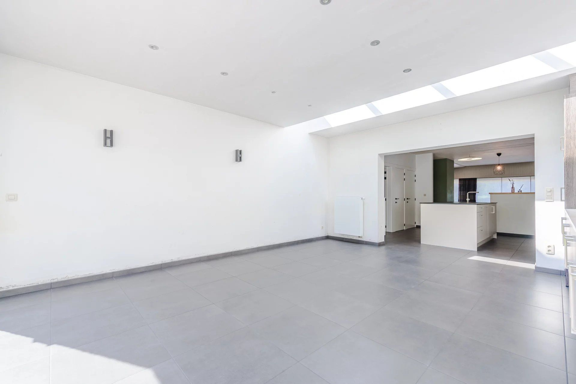 Moderne instapklare woning met 3 slaapkamers op mooi perceel. foto 15