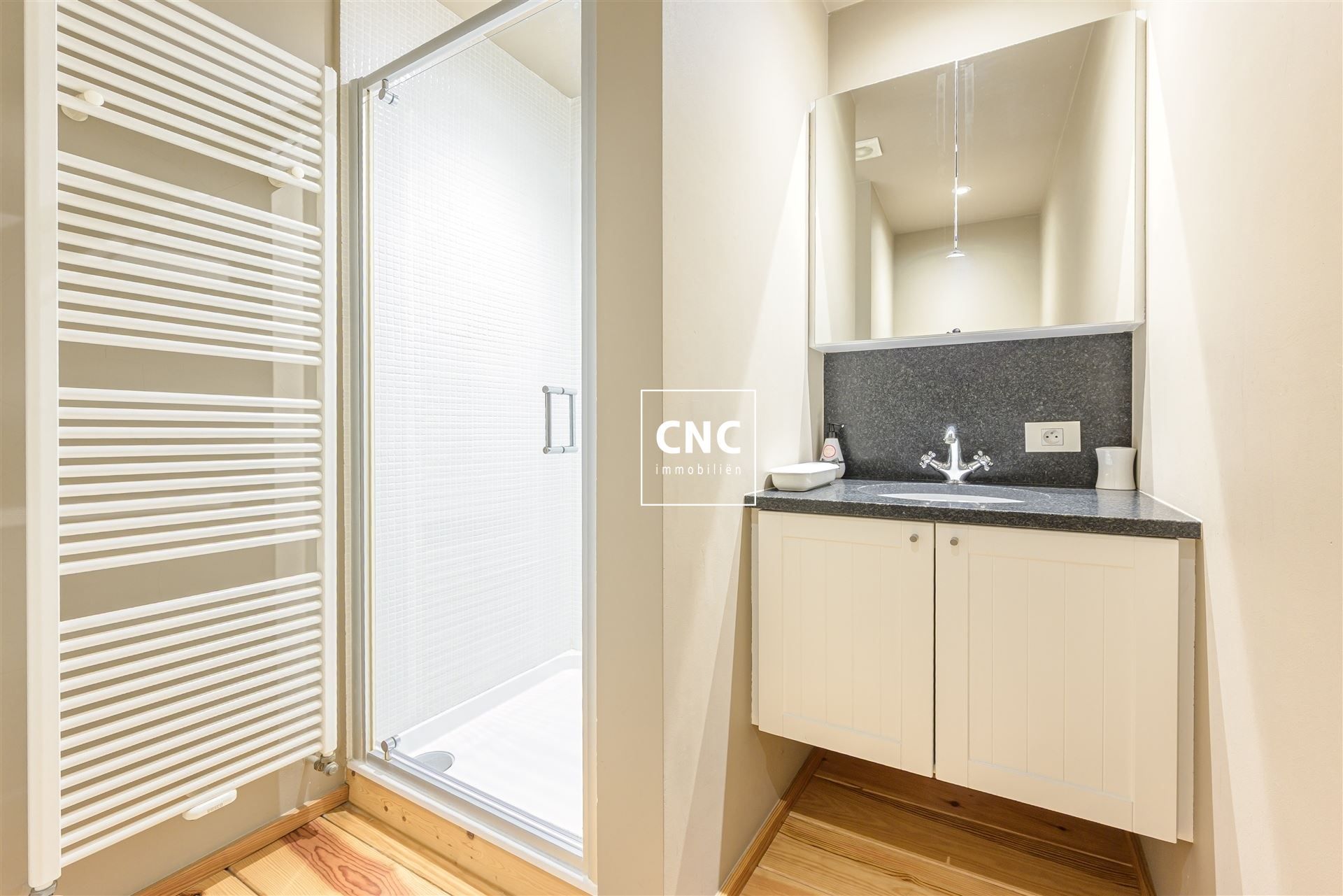 Instapklare bel-étagewoning op rustige ligging te Duinbergen foto 20