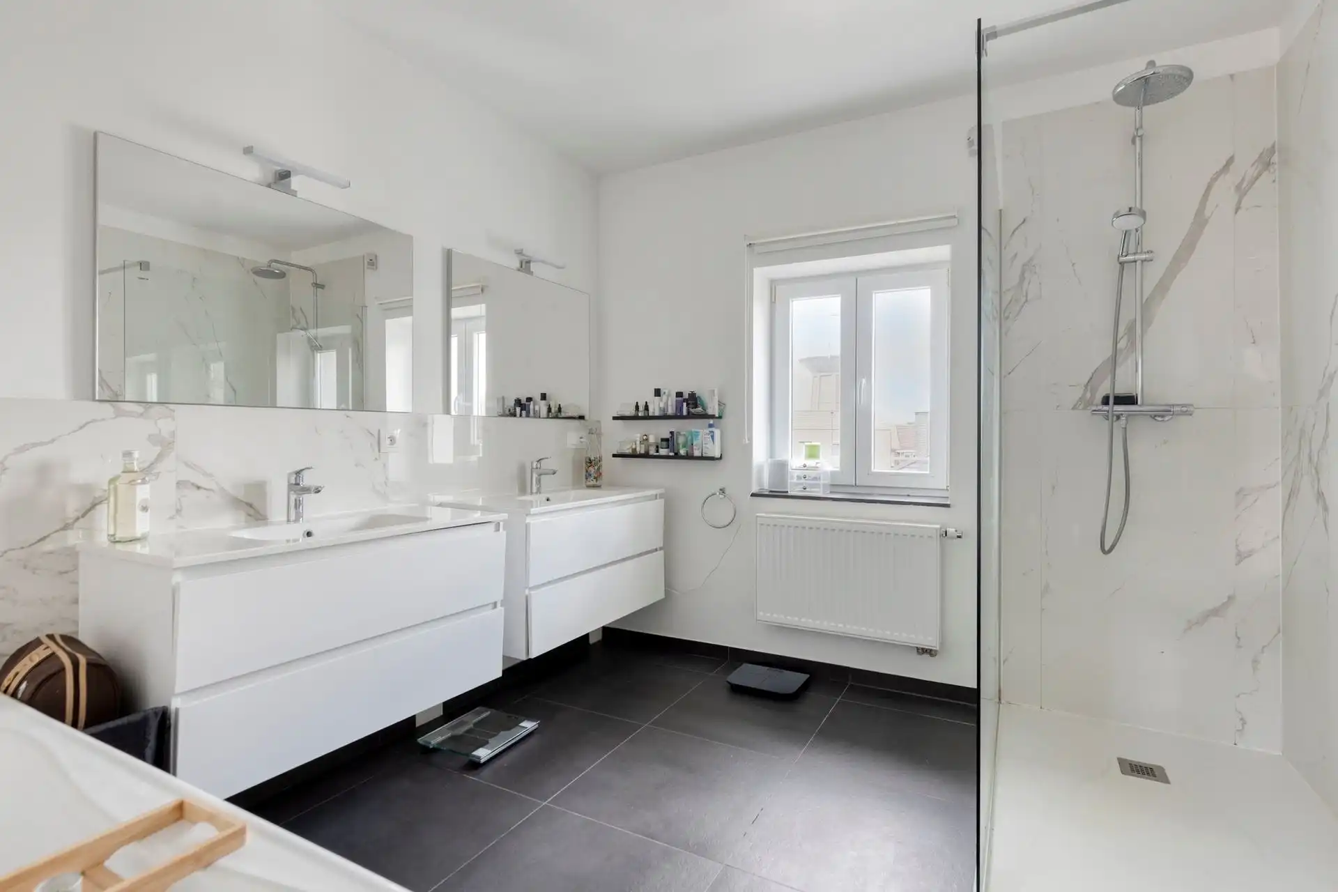 Volledig gerenoveerde serristenvilla foto 21