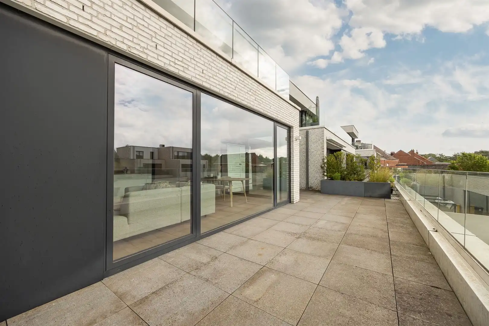 Comfortabel wonen in 2-slpk app. met ruim terras en parking! foto 15