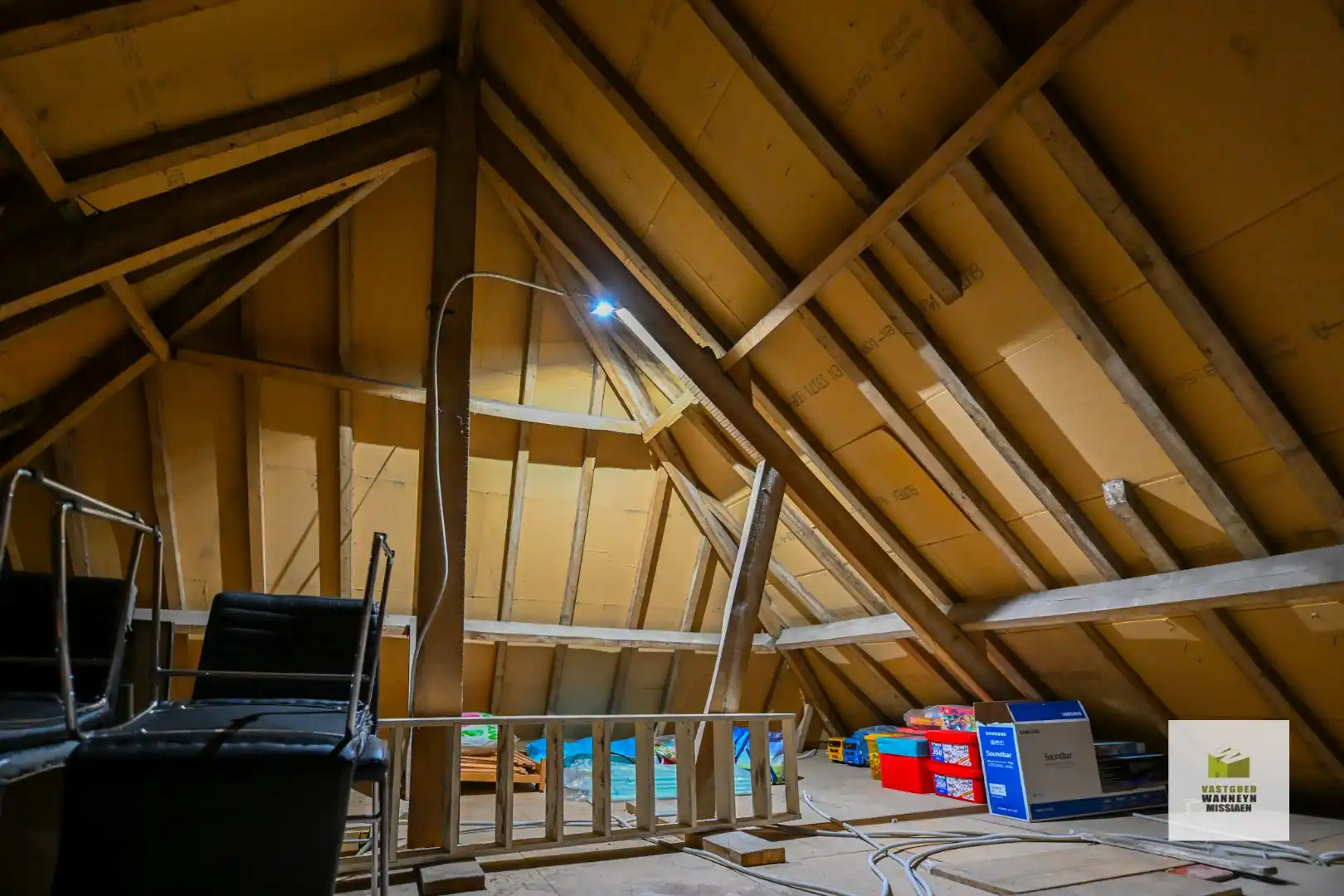 Rustig gelegen halfopen bebouwing, 594 m² opp met 3 slaapkamers foto 22