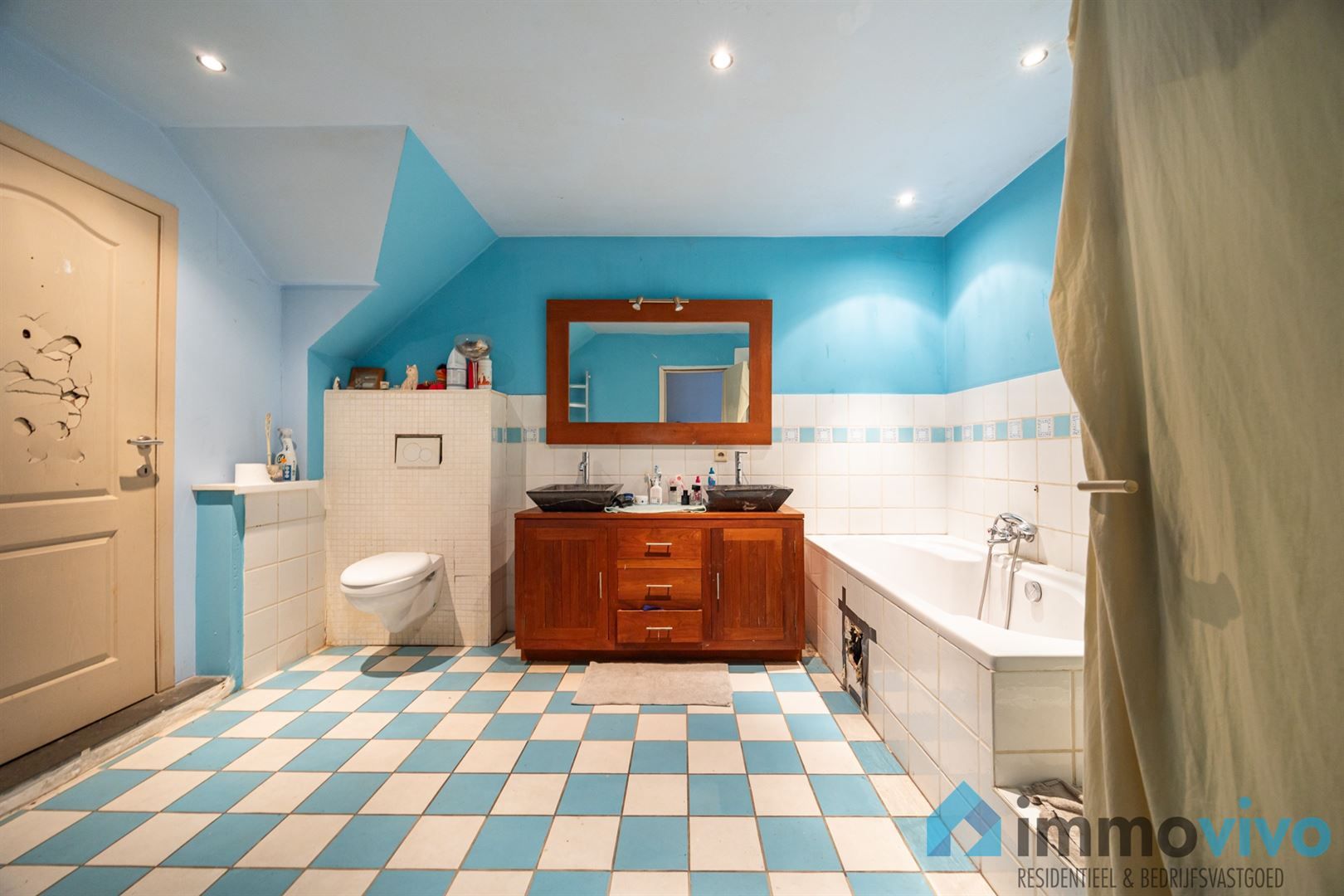 Te renoveren woning met 2 slaapkamers en tuin. foto 10