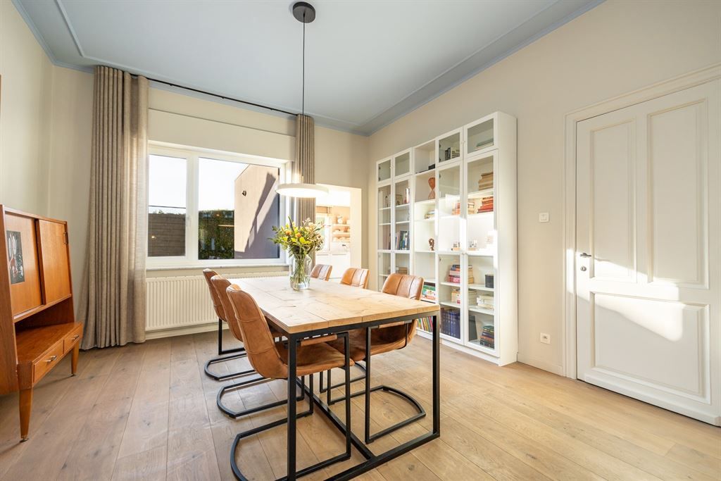 Stijlvol gerenoveerde woning met 3 slaapkamers foto 4