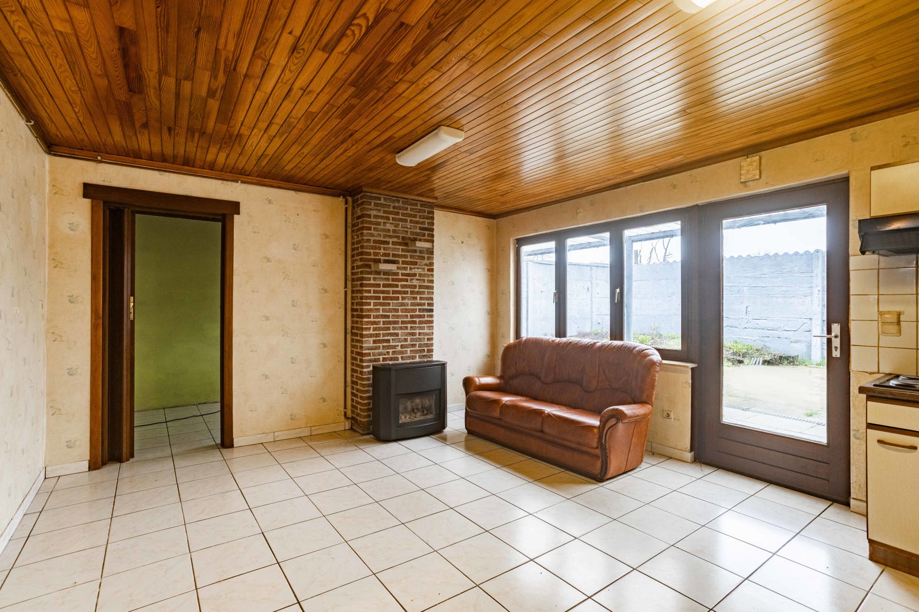 Rustig gelegen te renoveren woning in doodlopende straat. foto 10