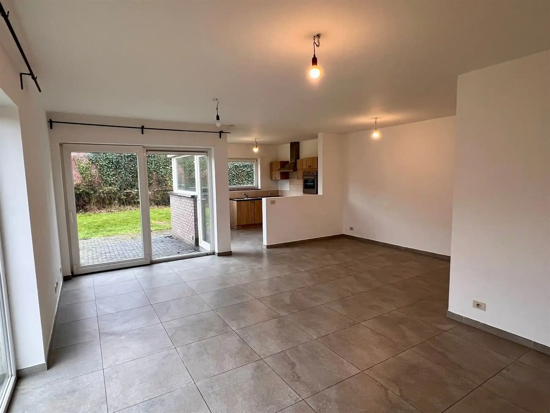 Comfortabele en verrassend ruime woning aan de stadsrand foto 2