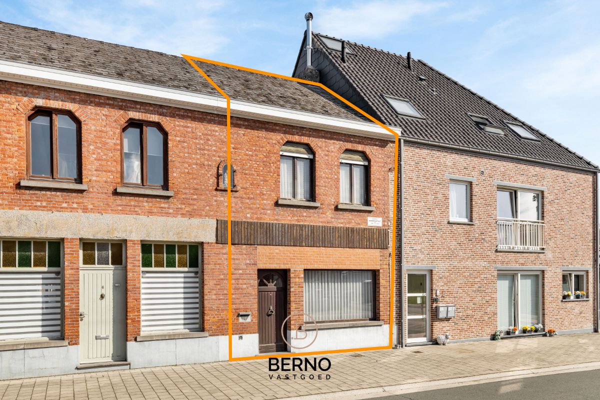 Rijwoning met uitrit achteraan foto 1