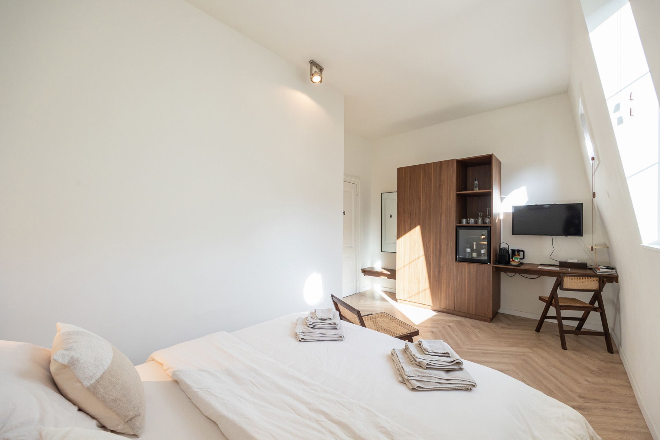 ANTWERPEN - Herenwoning met 2 inpandige staanplaatsen! foto 20