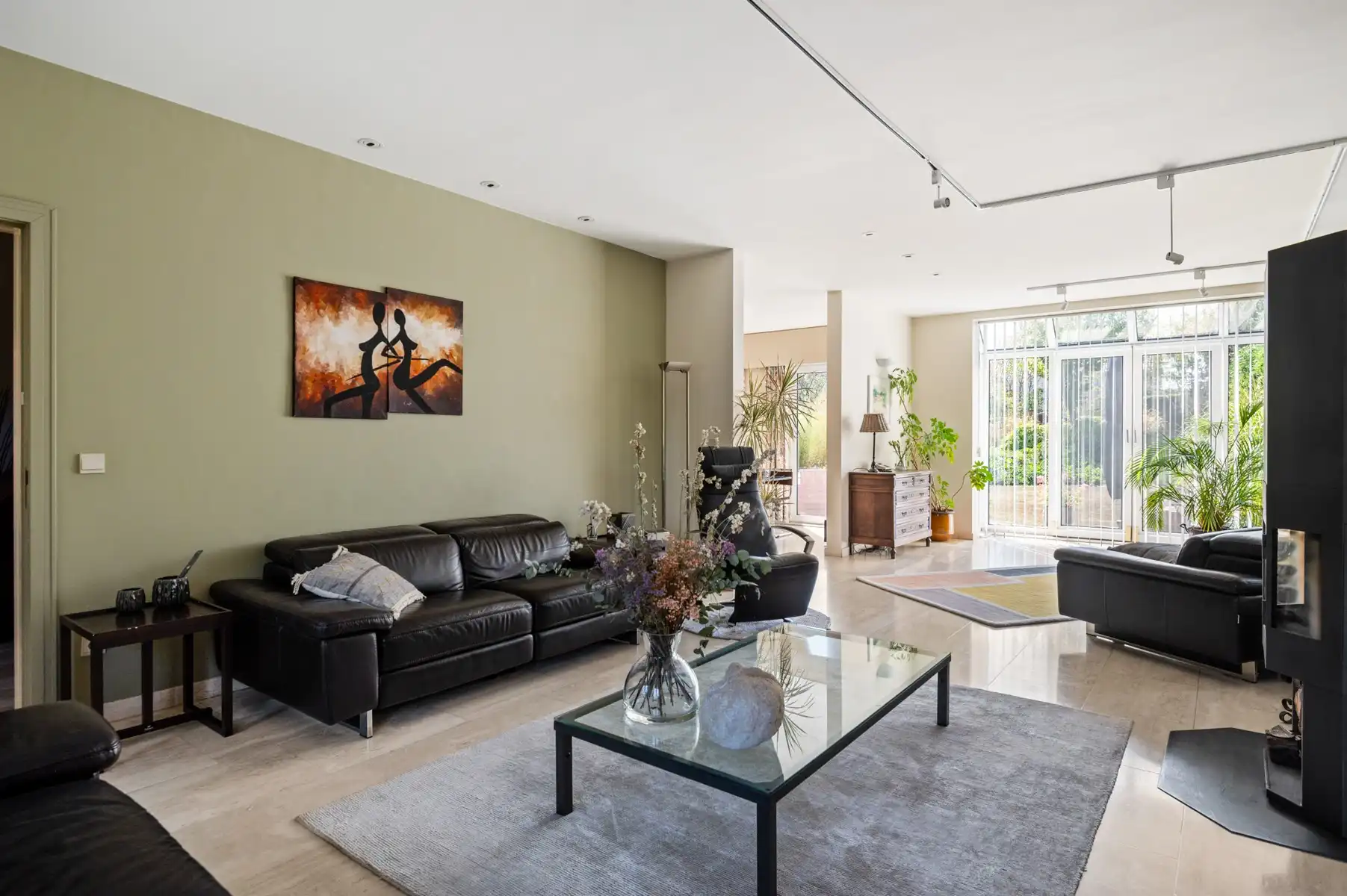 Ruime en lichtrijke villa in rustige, groene omgeving foto 13