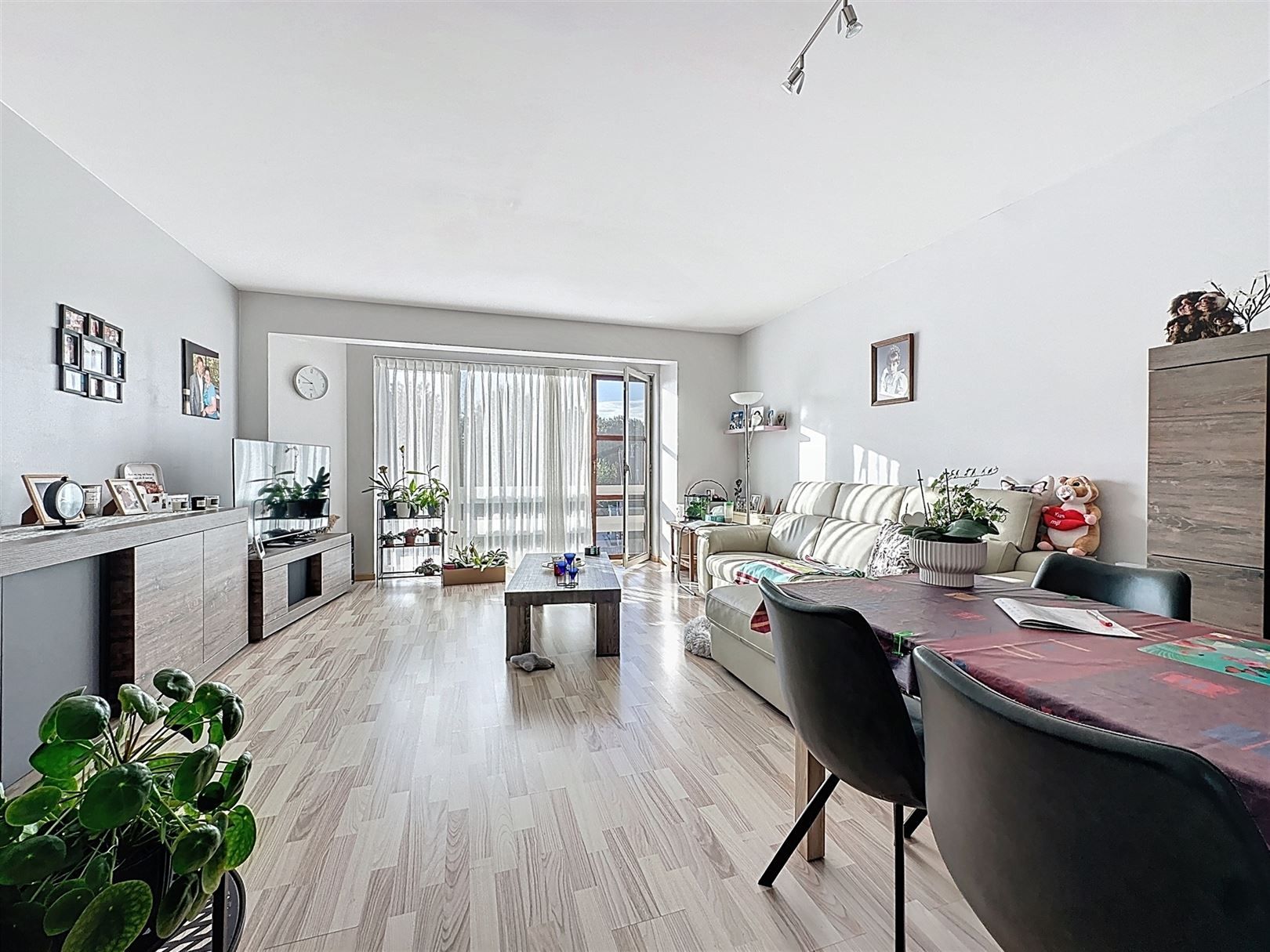 Instapklaar appartement nabij centrum Brasschaat foto 4