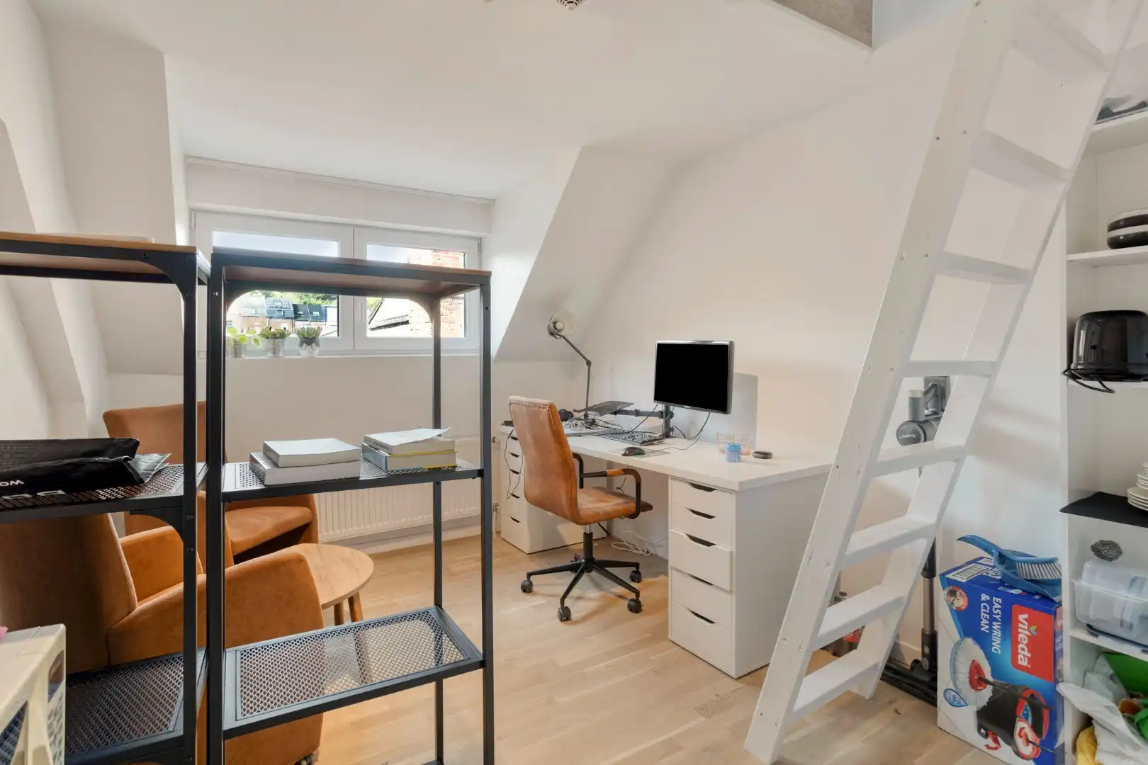 Studentenkamer met eigen sanitair in centrum Leuven! - EPC 148 kWh/m² - bewoonbare opp. 15,5m² foto 18