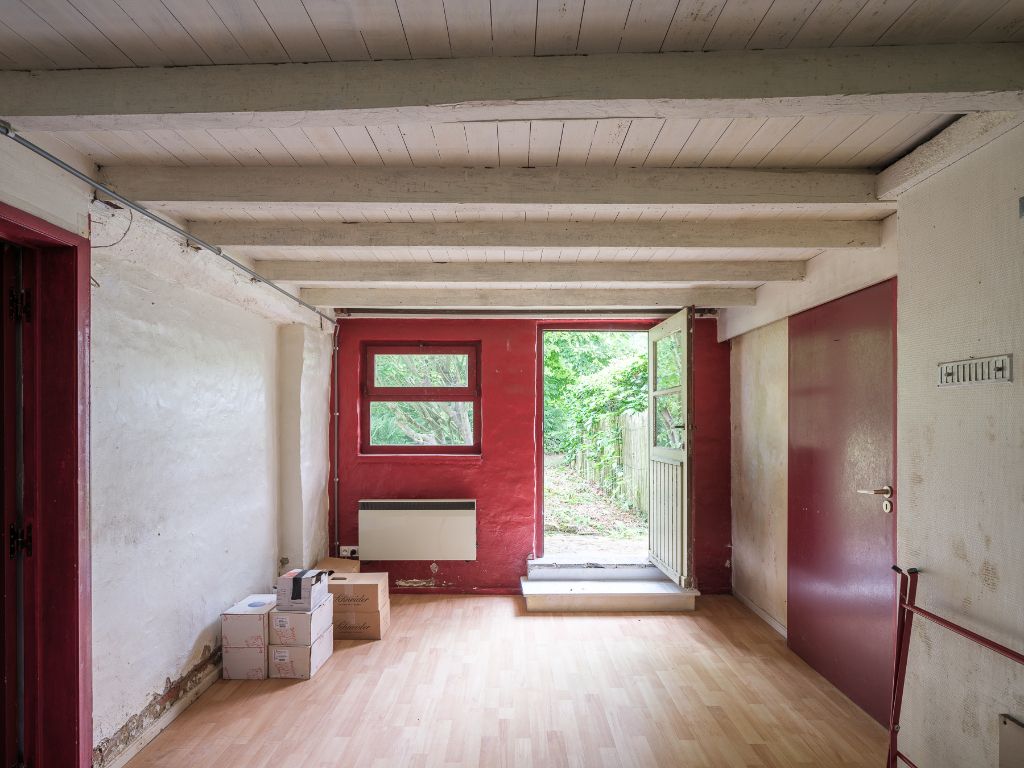 Dikkelvenne – Terrein van 2.179 m² met op heden nog een te renoveren hoeve, omgeven door groen en weides. foto 15