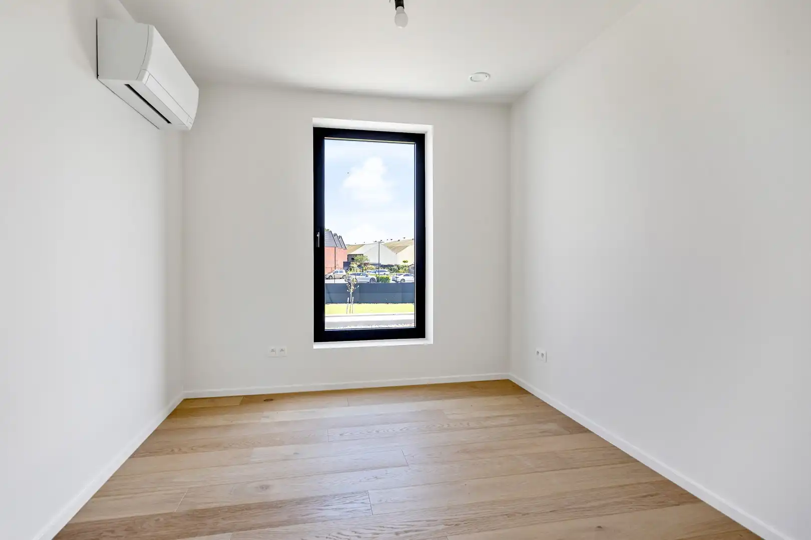 Moderne nieuwbouwwoning met hoogwaardige afwerking in Sint-Truiden (Wilderen).  Aankoop aan 6% btw mogelijk onder voorwaarden. foto 22
