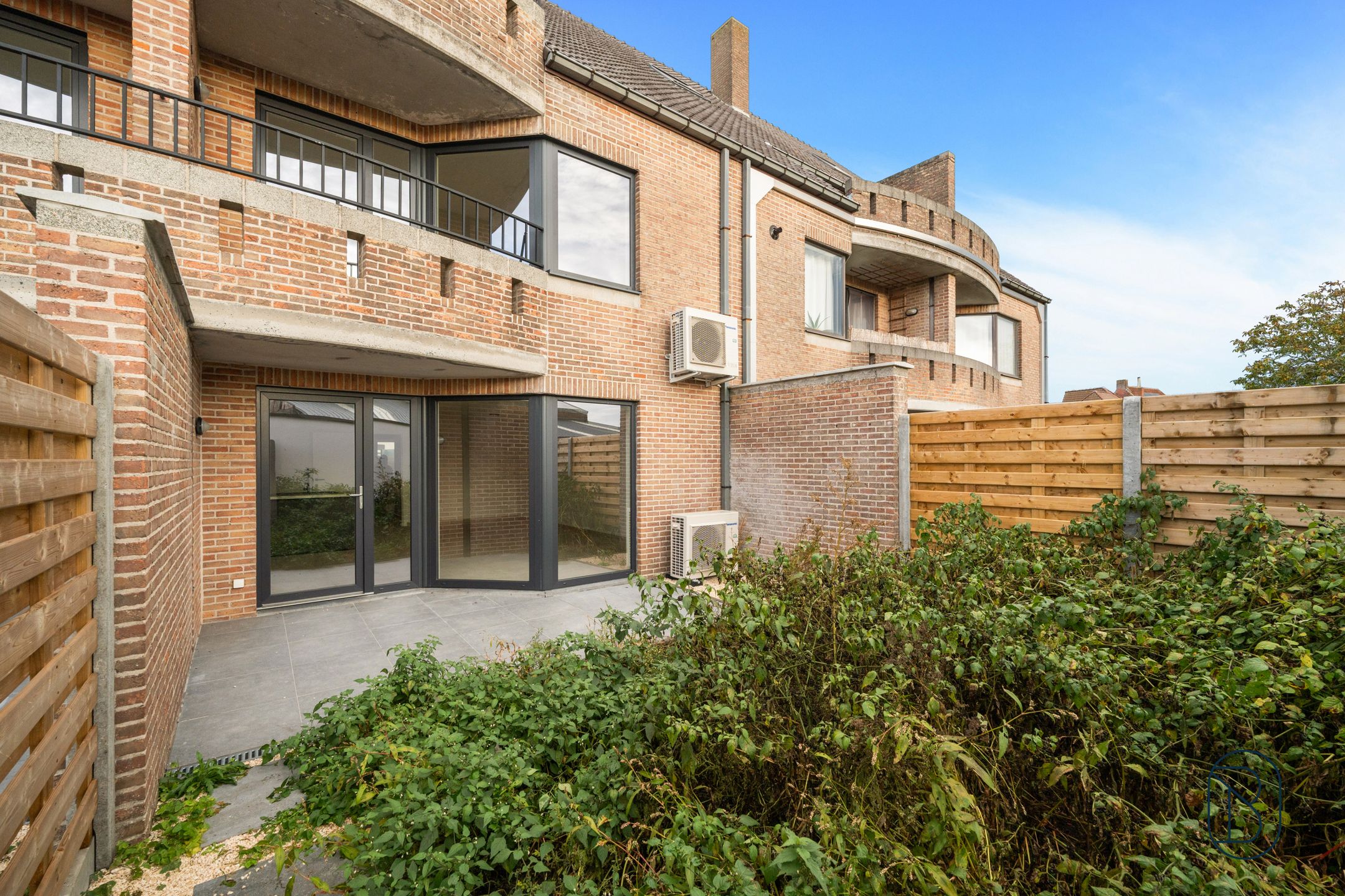 Appartementsgebouw bestaande uit 6 appartementen met garages foto 14