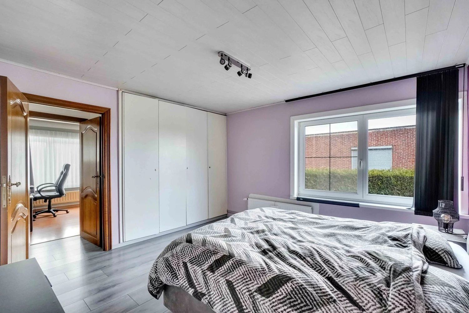 Degelijk gerenoveerde, rustig gelegen woning foto 24