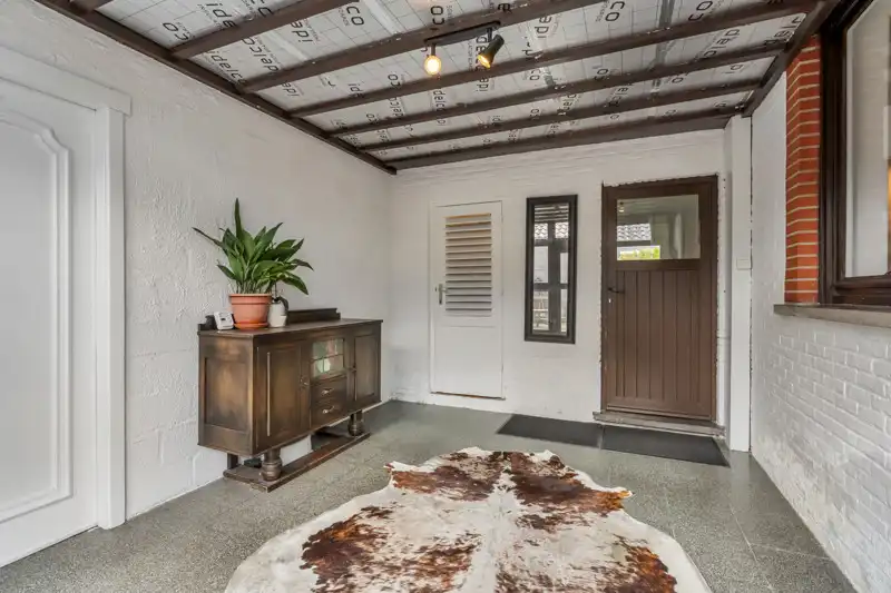 Uniek gelegen gezinswoning met bijgebouw op 8are foto 13