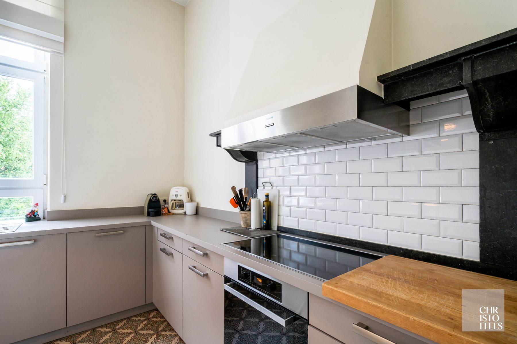 Herenhuis (535m²) met 6 slaapkamers op 19km van Maastricht! foto 15