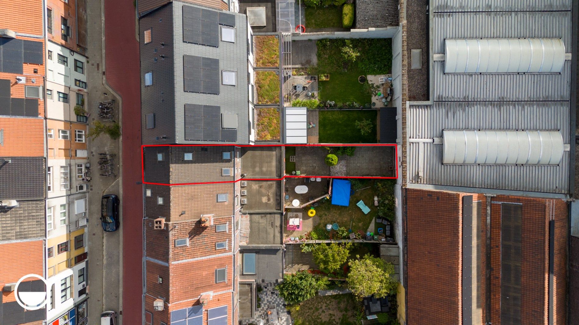 Op te frissen woning met grote tuin nabij Stropkaai foto 29