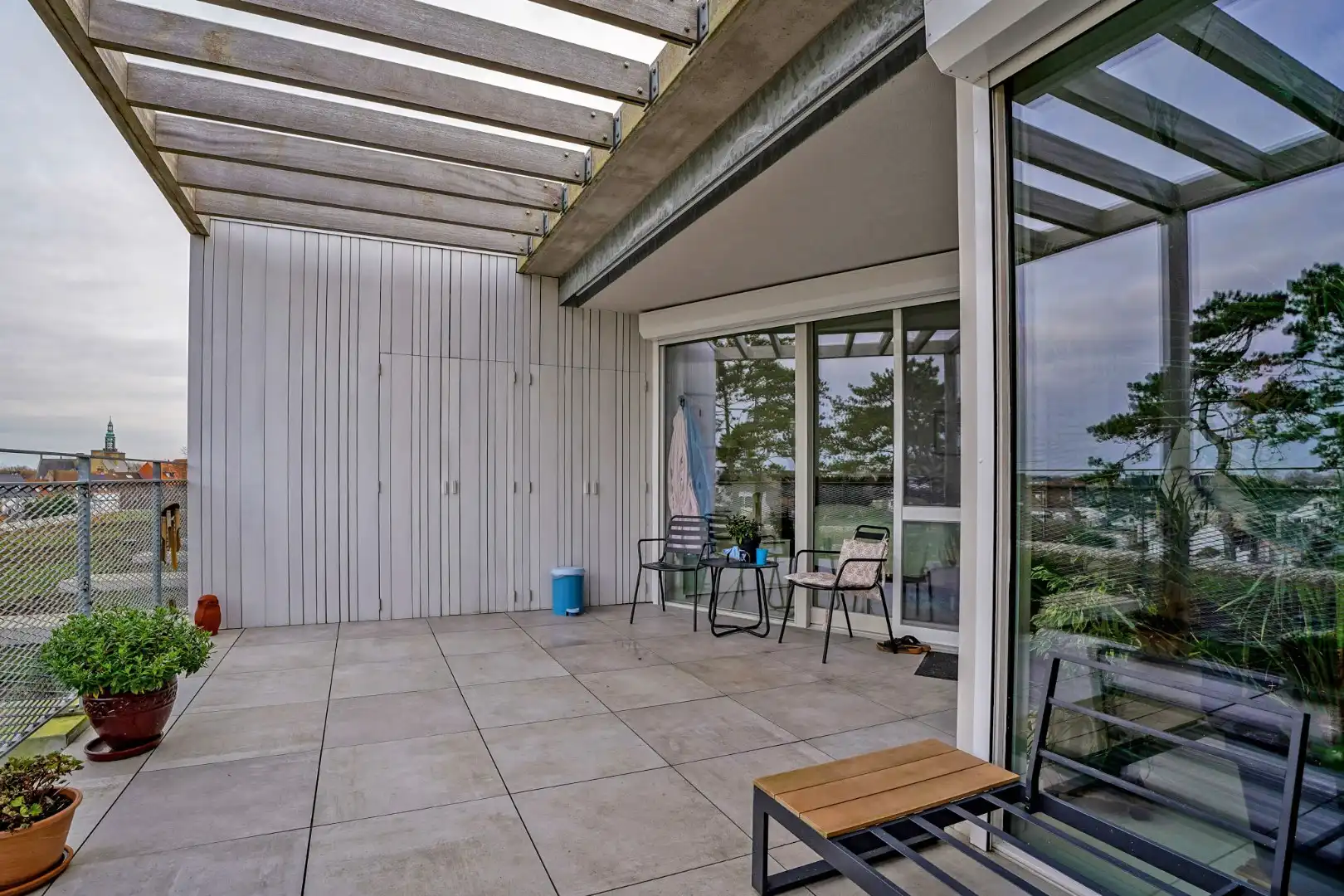 Prachtig 1-slaapkamerappartement met ruim terras (serviceflat) in Residentie Beukenhof, uniek wonen in de dorpskern van Oostduinkerke.  foto 14
