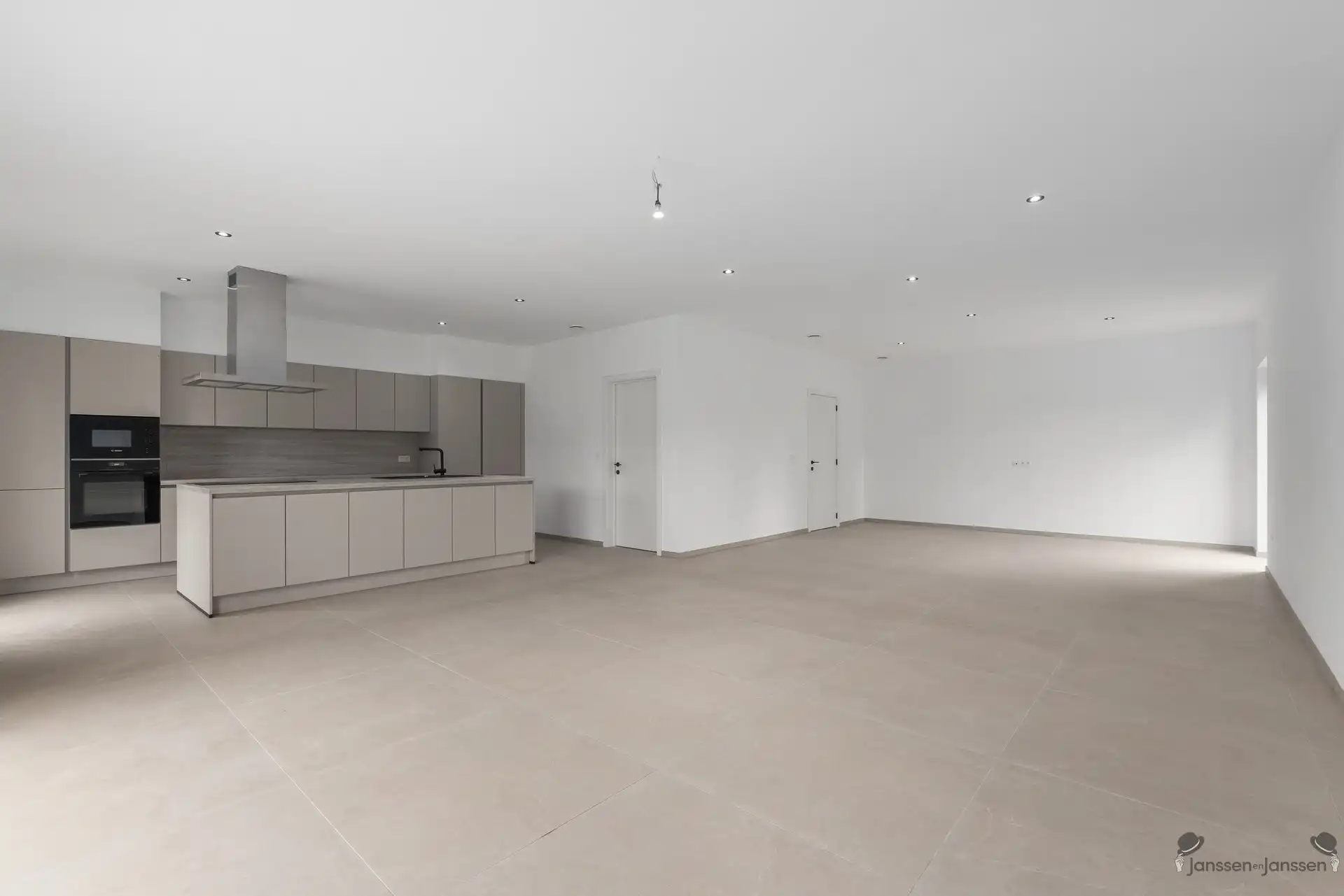 Te Huur - Ruime HO nieuwbouwwoning met 3 (+1) slpk en tuin foto 2
