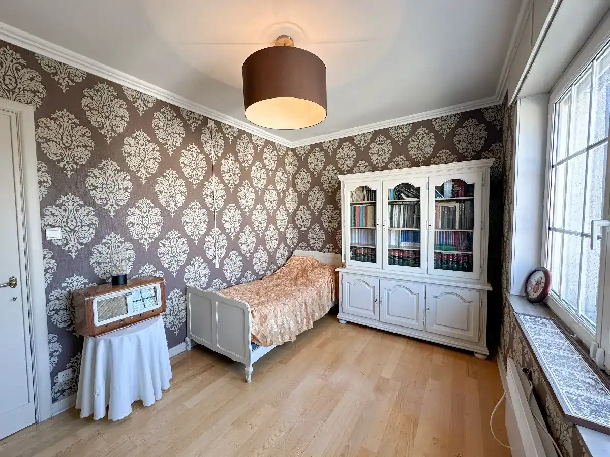 Ruim Handelspand met atelier en grote woonst met prachtige tuin in Wevelgem foto 17